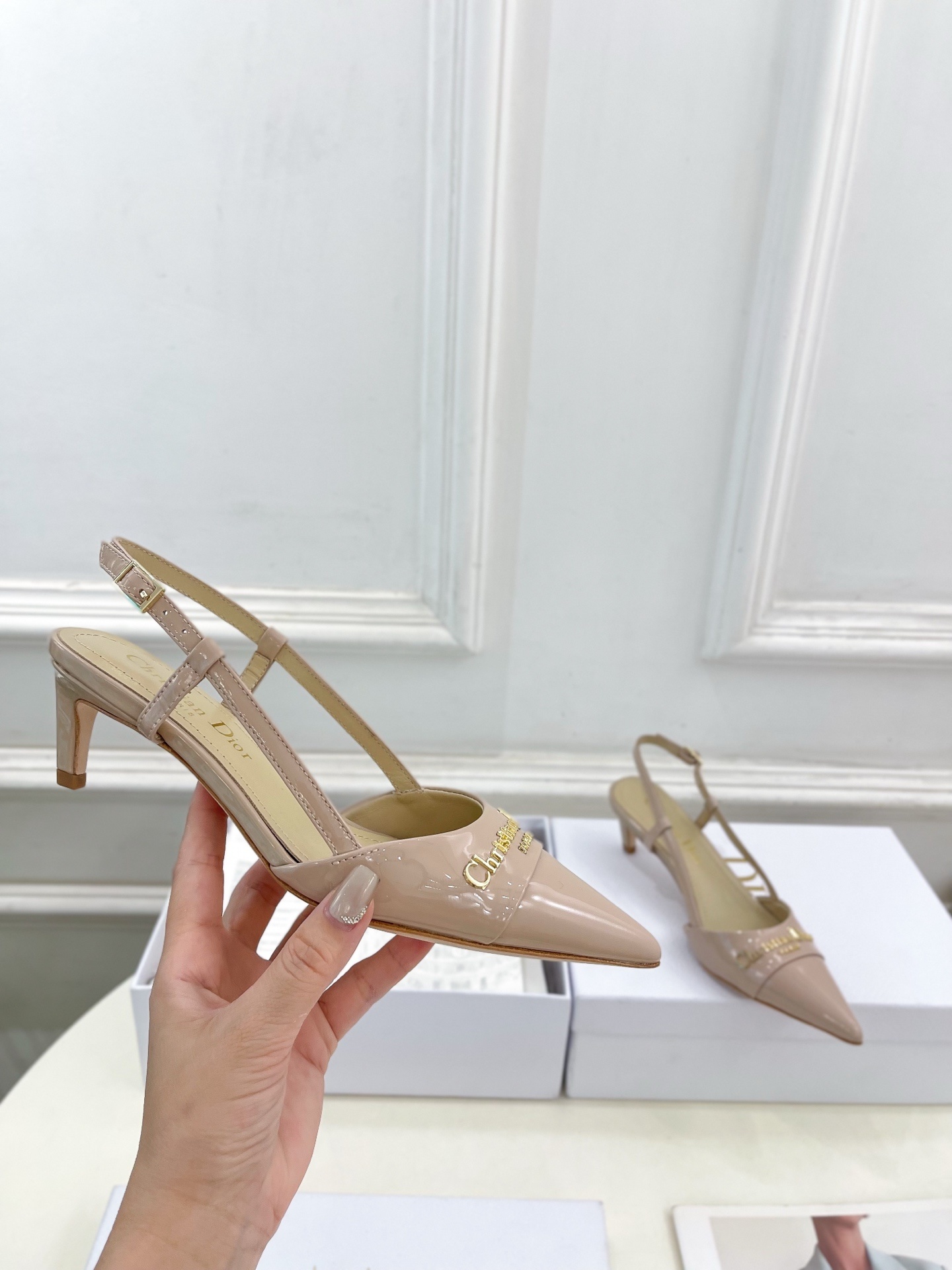 Dior | 迪奥 25𝐬𝐬
🧡💚2025春夏新品 顶级版本⚠️
专柜主打新款My Dior 尖