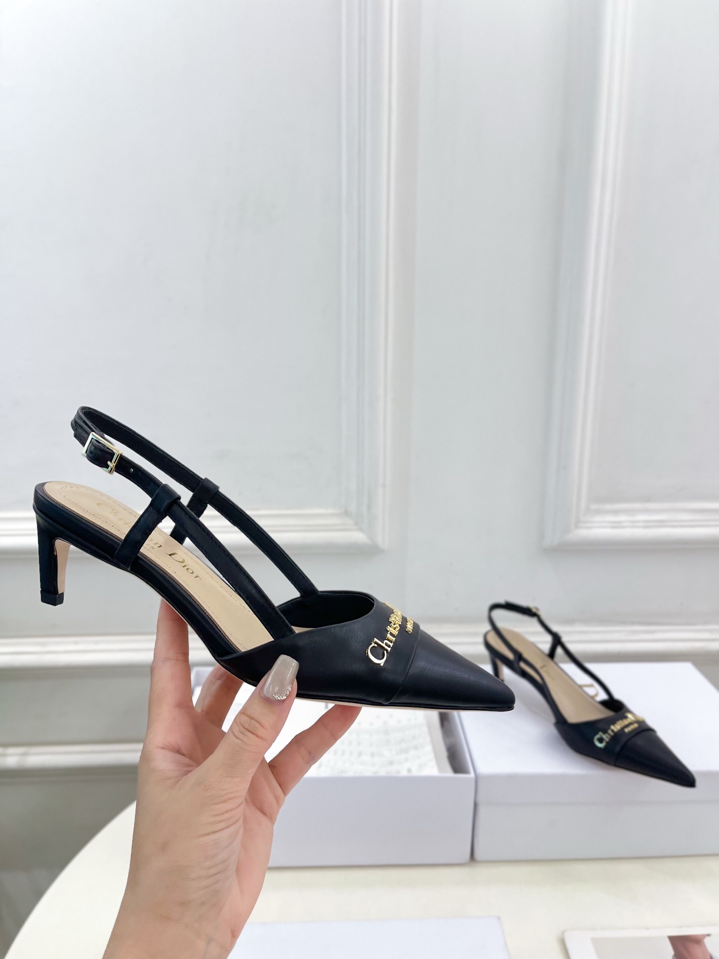 Dior |  迪奥  25𝐬𝐬 

🧡💚2025春夏新品 顶级版本⚠️
专柜主打新款My Dior 尖
