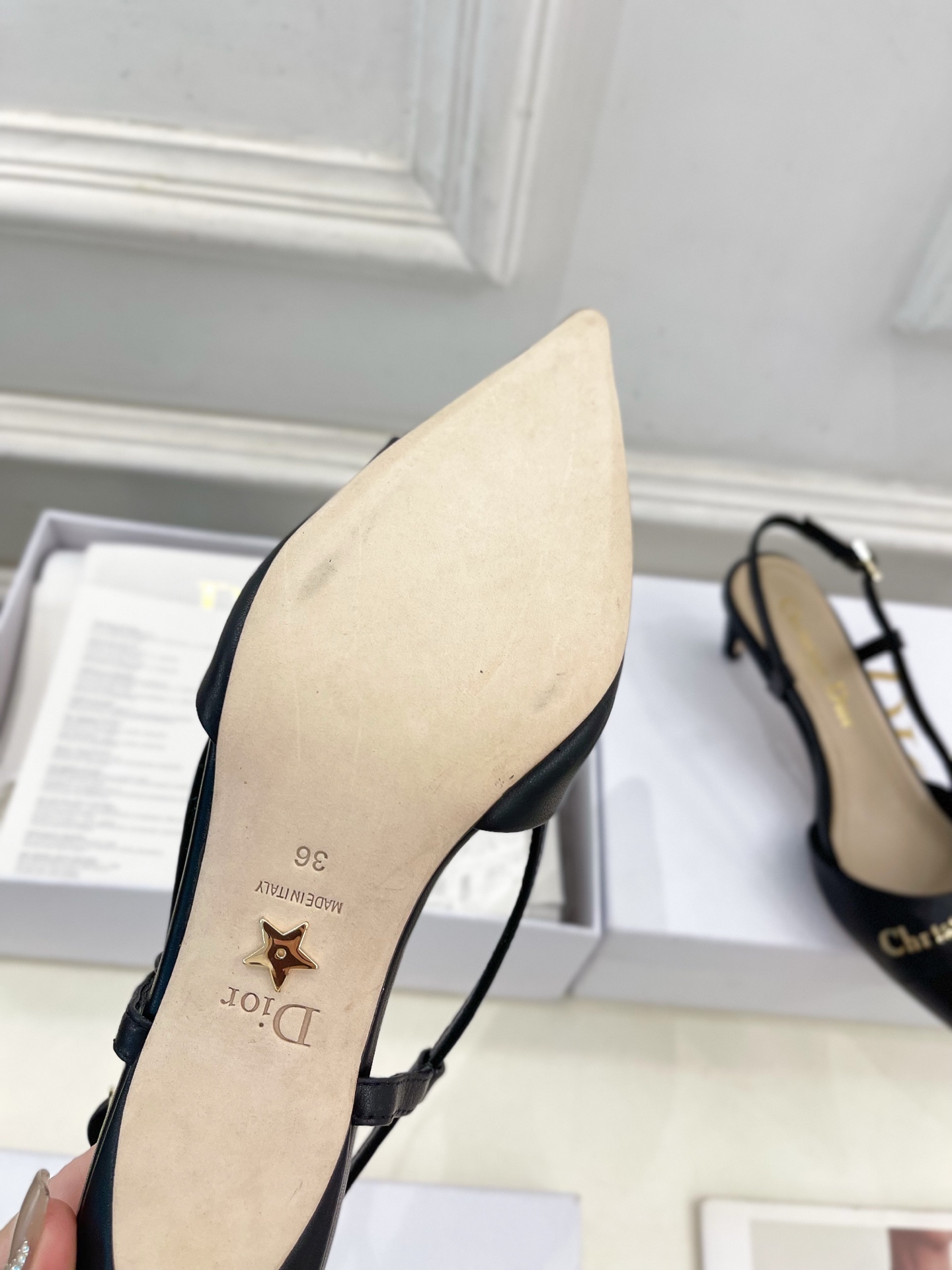 Dior |  迪奥  25𝐬𝐬 

🧡💚2025春夏新品 顶级版本⚠️
专柜主打新款My Dior 尖