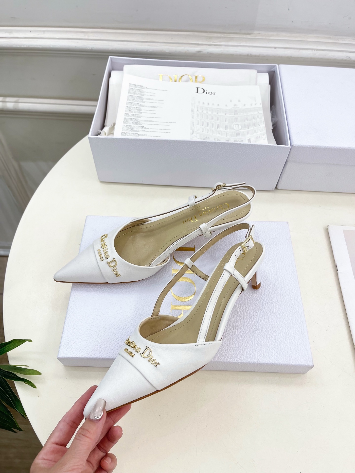 Dior | 迪奥 25𝐬𝐬
🧡💚2025春夏新品 顶级版本⚠️
专柜主打新款My Dior 尖