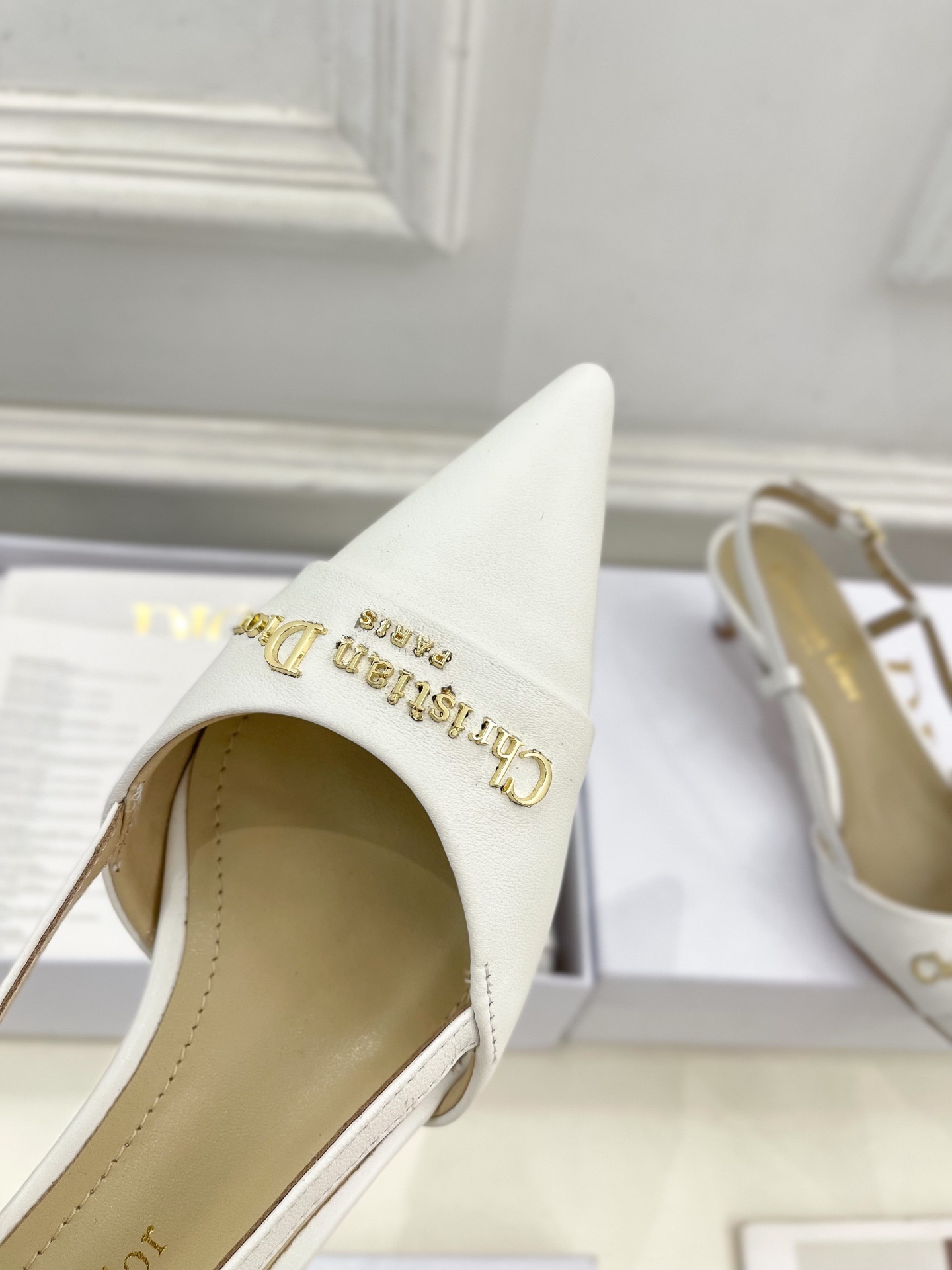 Dior | 迪奥 25𝐬𝐬
🧡💚2025春夏新品 顶级版本⚠️
专柜主打新款My Dior 尖