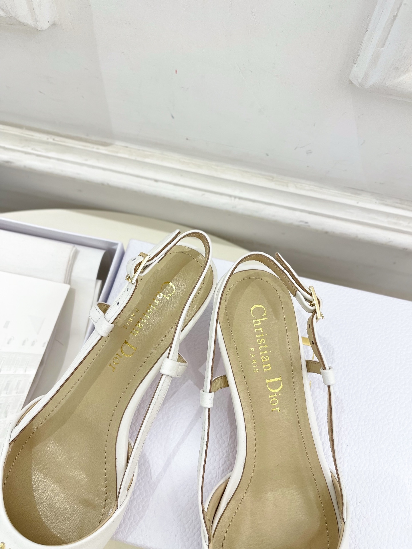 Dior | 迪奥 25𝐬𝐬
🧡💚2025春夏新品 顶级版本⚠️
专柜主打新款My Dior 尖