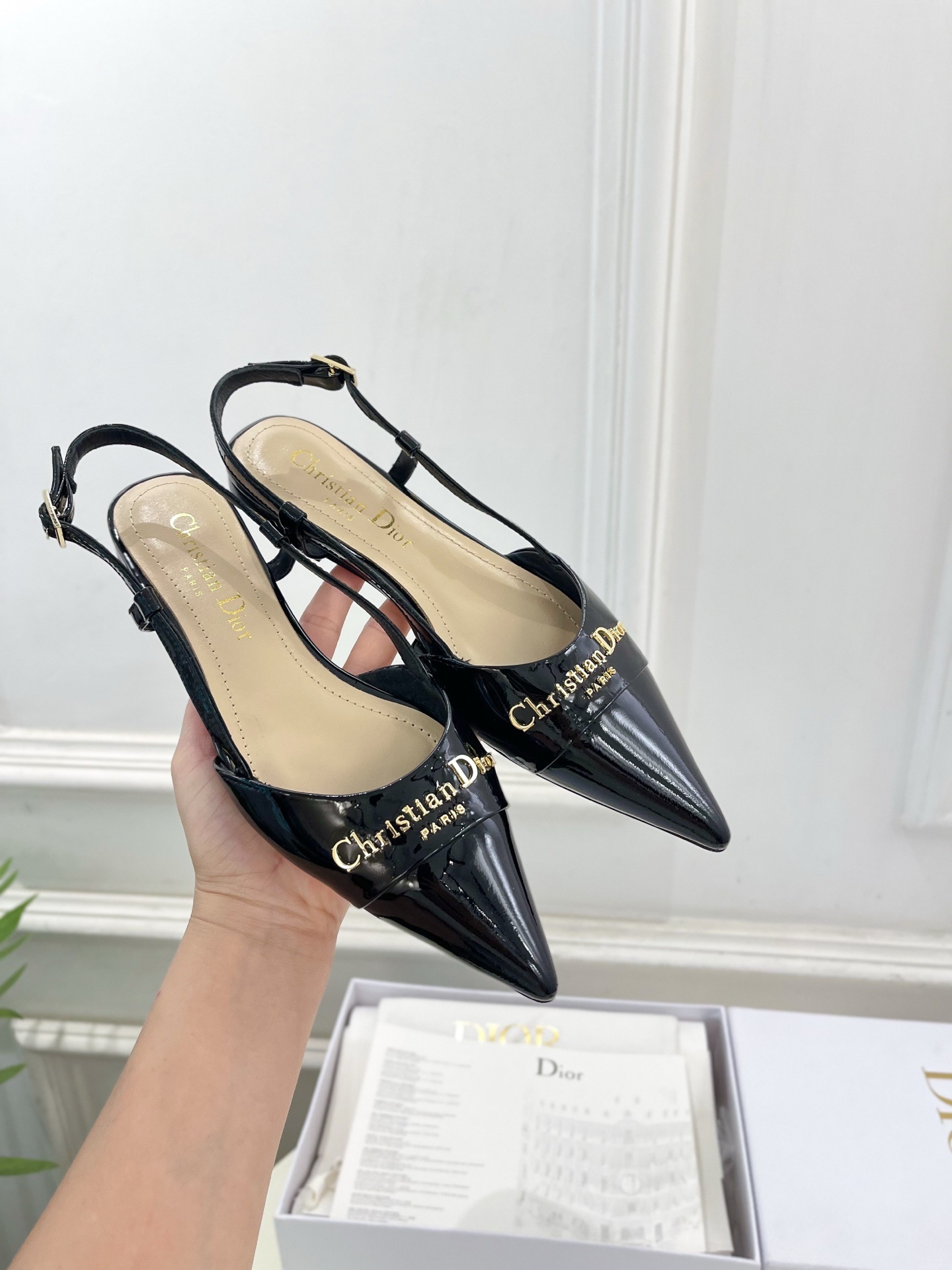 Dior | 迪奥 25𝐬𝐬
🧡💚2025春夏新品 顶级版本⚠️
专柜主打新款My Dior 尖