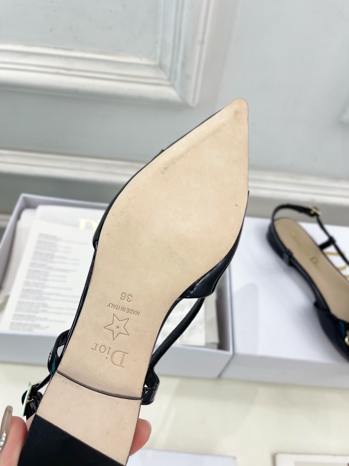 Dior | 迪奥 25𝐬𝐬
🧡💚2025春夏新品 顶级版本⚠️
专柜主打新款My Dior 尖