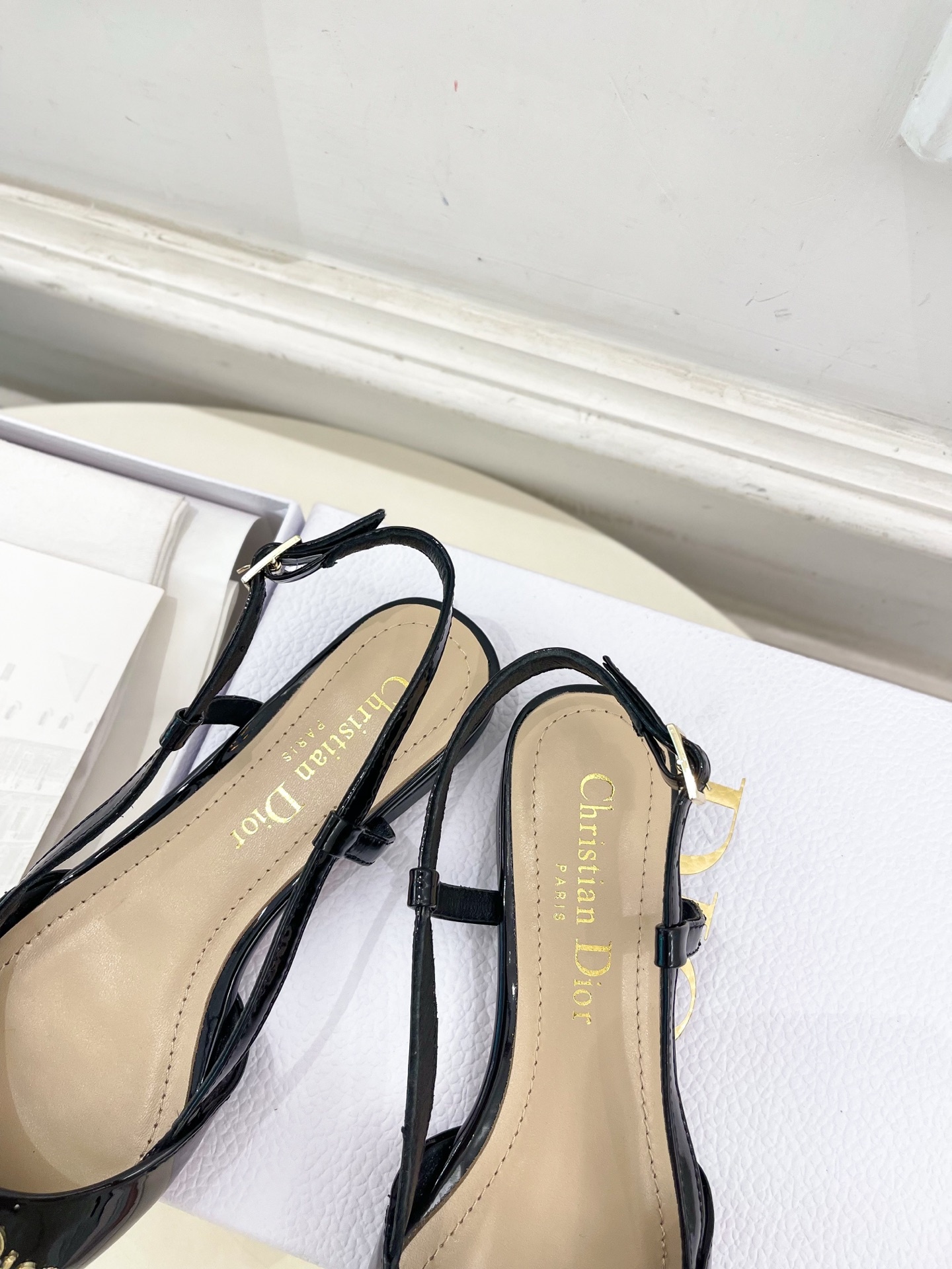Dior | 迪奥 25𝐬𝐬
🧡💚2025春夏新品 顶级版本⚠️
专柜主打新款My Dior 尖
