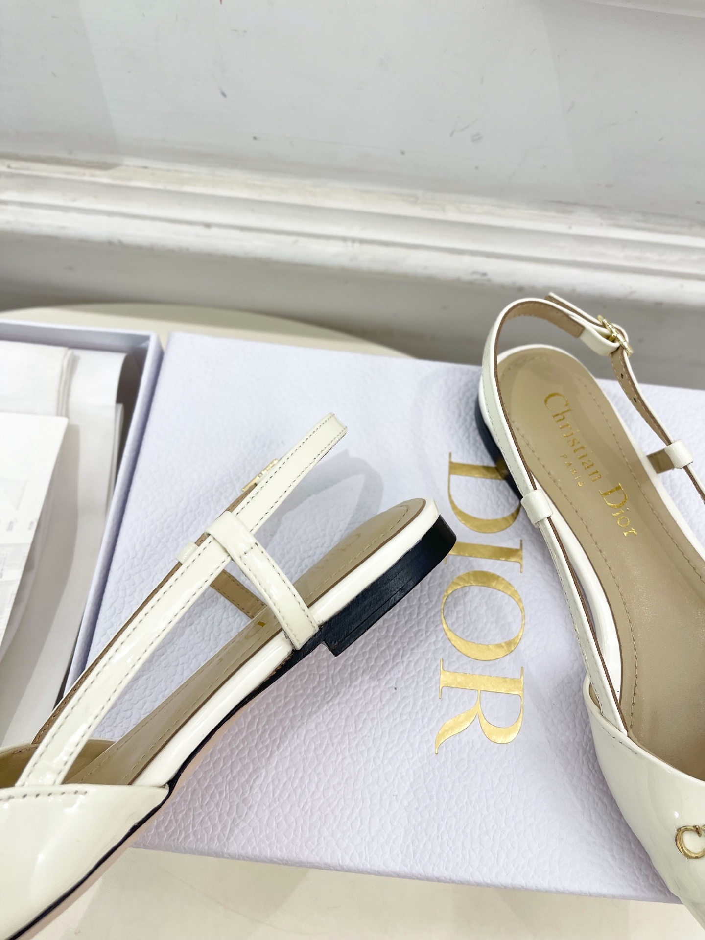 Dior | 迪奥 25𝐬𝐬
🧡💚2025春夏新品 顶级版本⚠️
专柜主打新款My Dior 尖