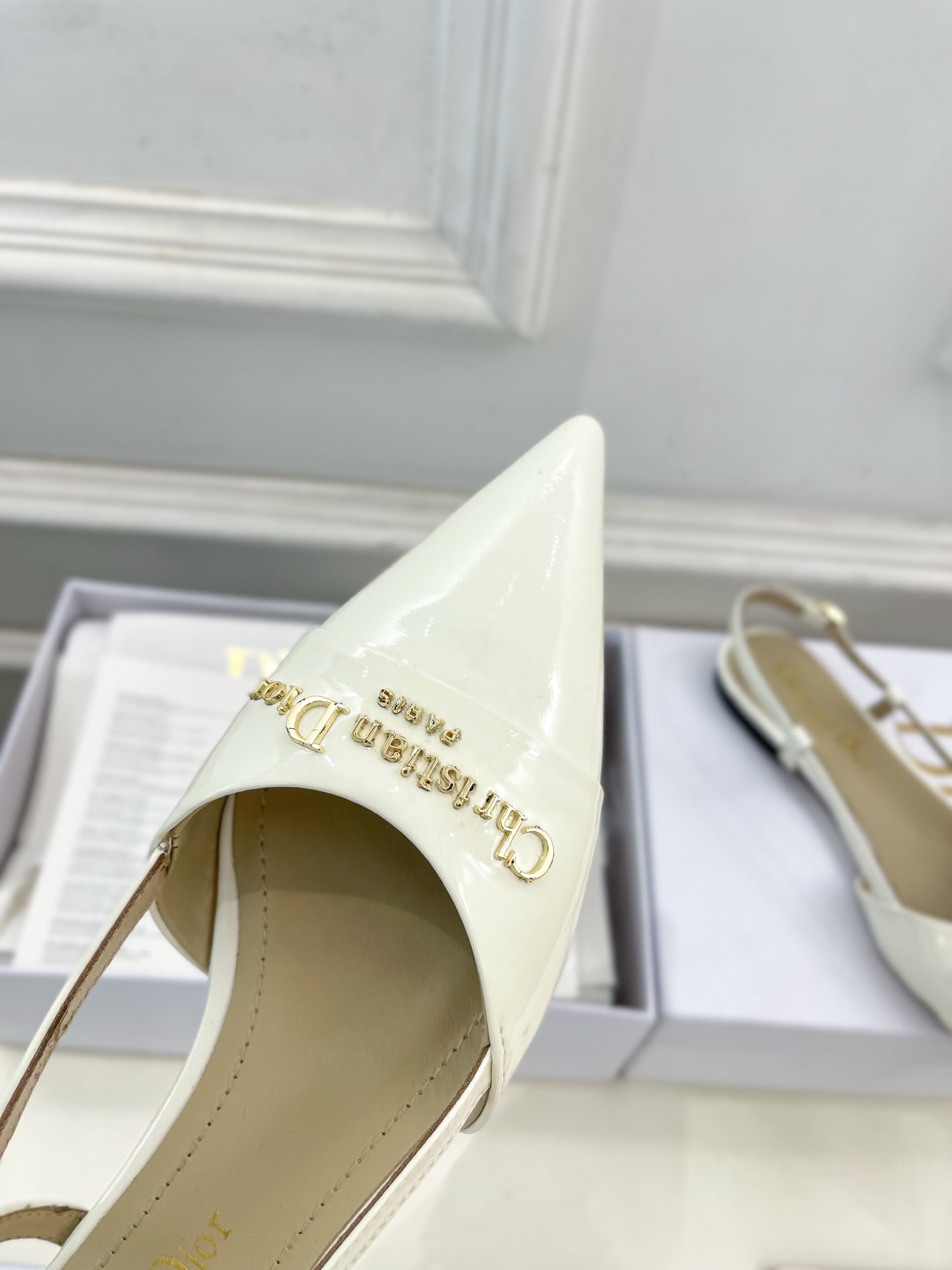 Dior | 迪奥 25𝐬𝐬
🧡💚2025春夏新品 顶级版本⚠️
专柜主打新款My Dior 尖