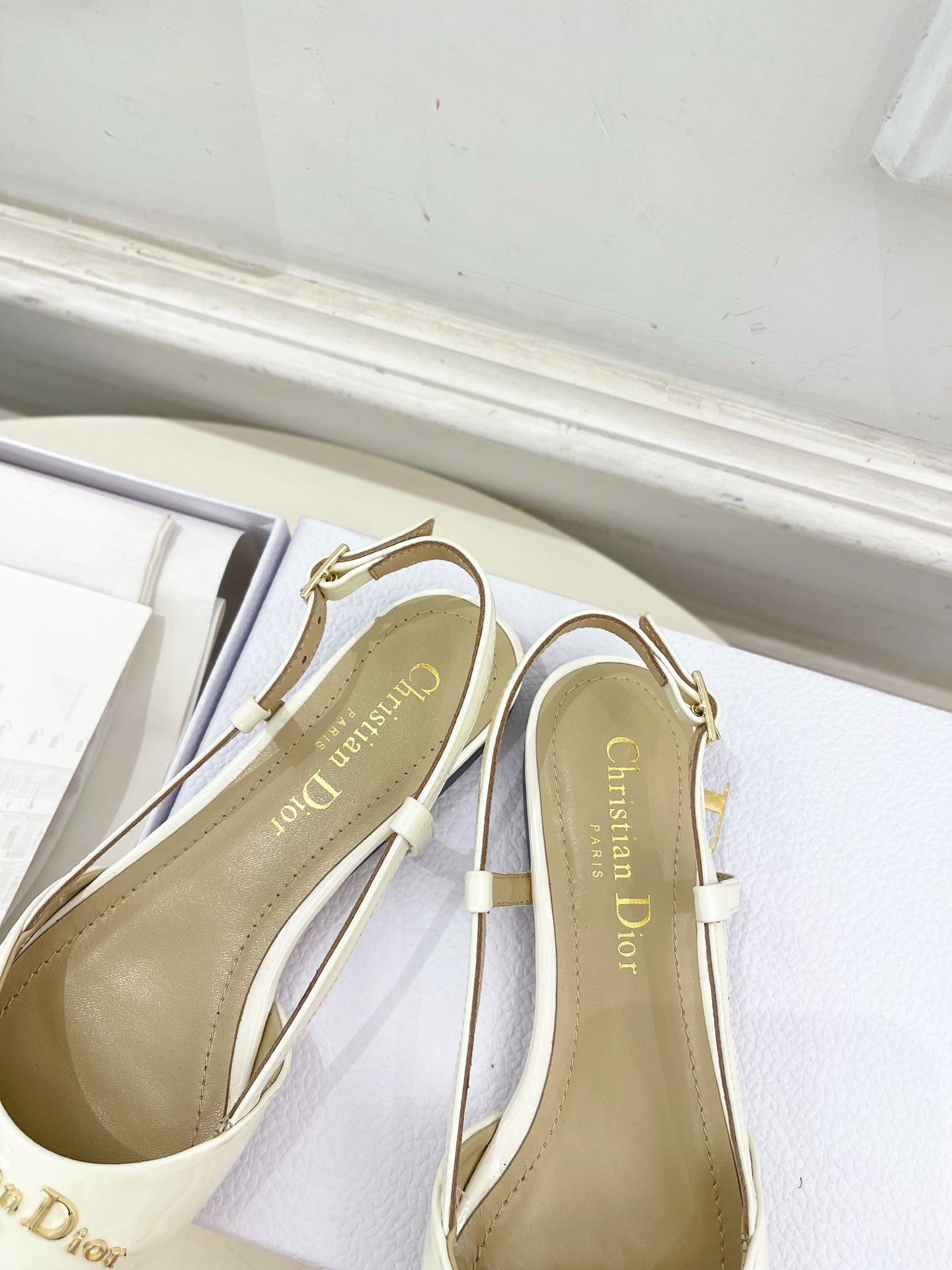 Dior | 迪奥 25𝐬𝐬
🧡💚2025春夏新品 顶级版本⚠️
专柜主打新款My Dior 尖
