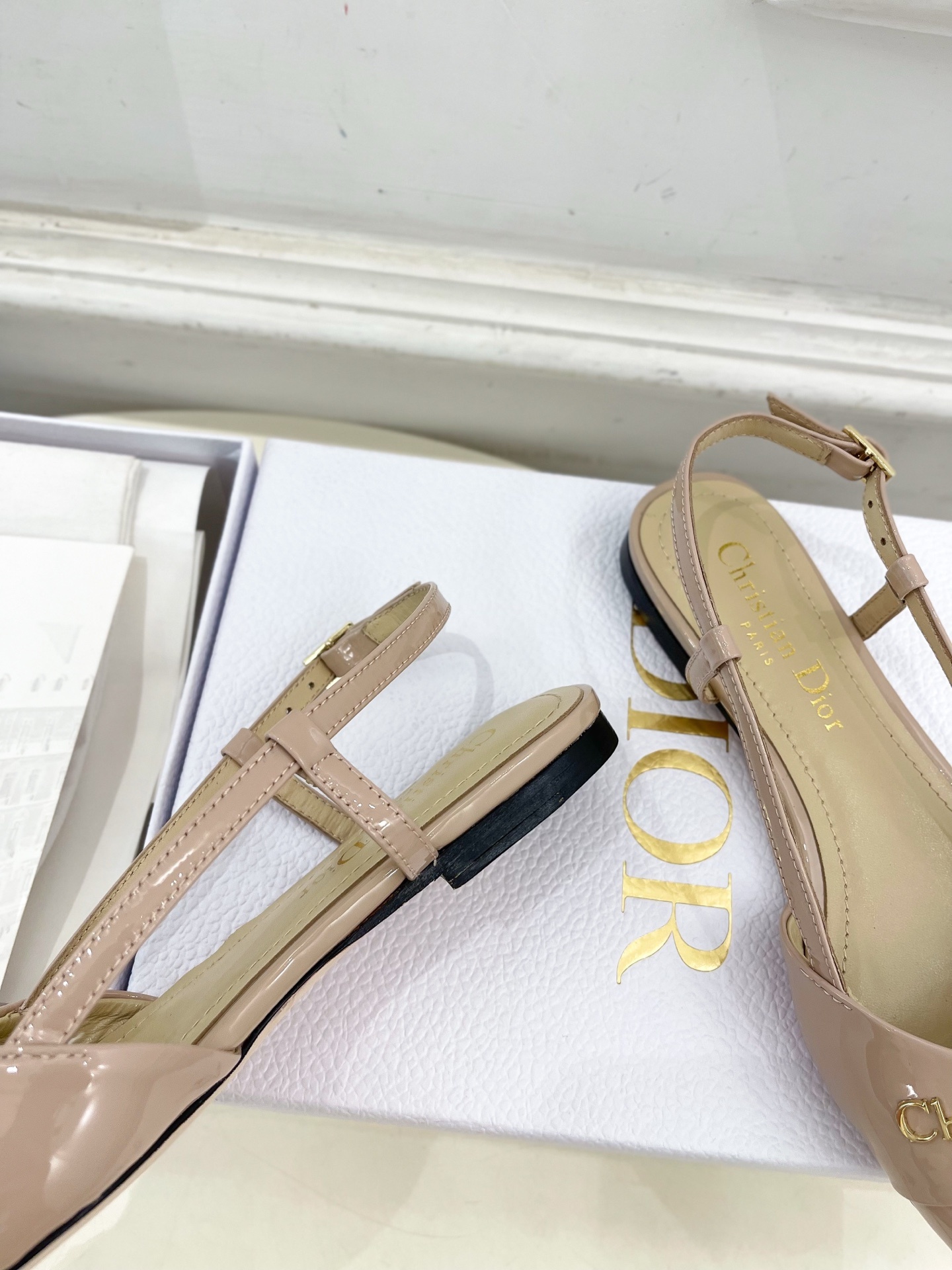 Dior | 迪奥 25𝐬𝐬
🧡💚2025春夏新品 顶级版本⚠️
专柜主打新款My Dior 尖