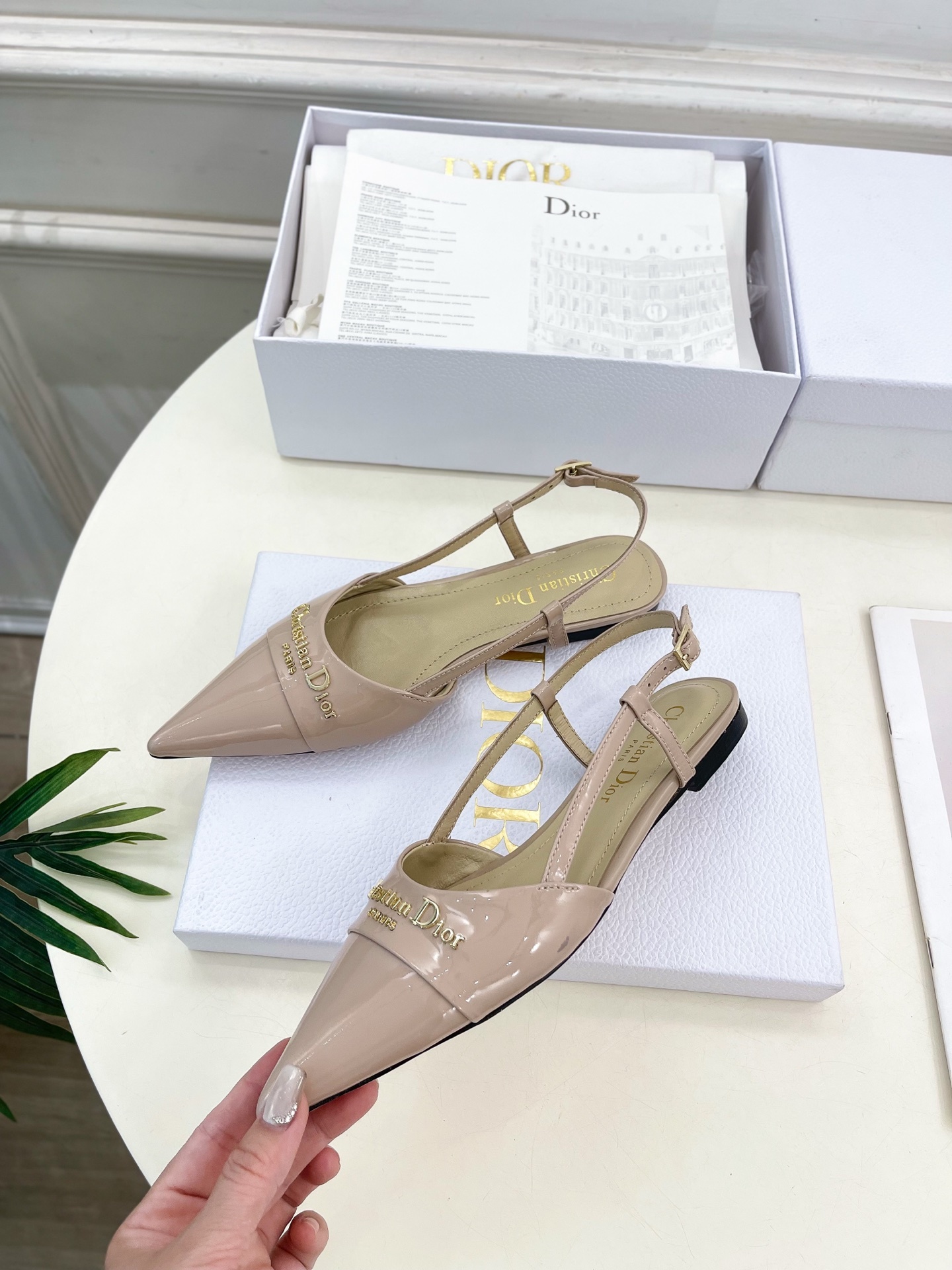 Dior | 迪奥 25𝐬𝐬
🧡💚2025春夏新品 顶级版本⚠️
专柜主打新款My Dior 尖