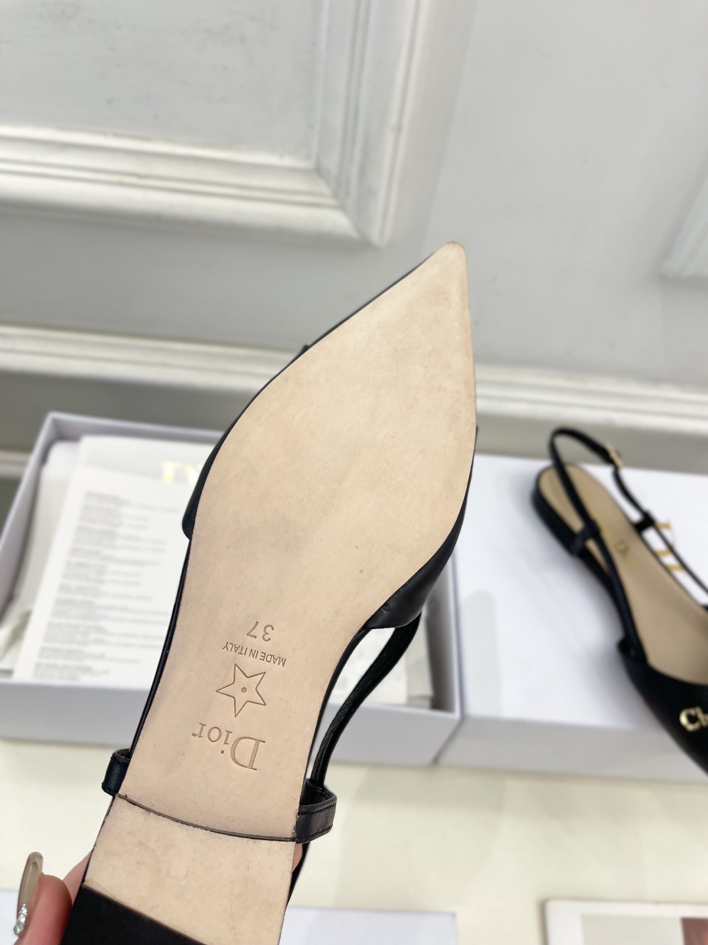 Dior | 迪奥 25𝐬𝐬
🧡💚2025春夏新品 顶级版本⚠️
专柜主打新款My Dior 尖