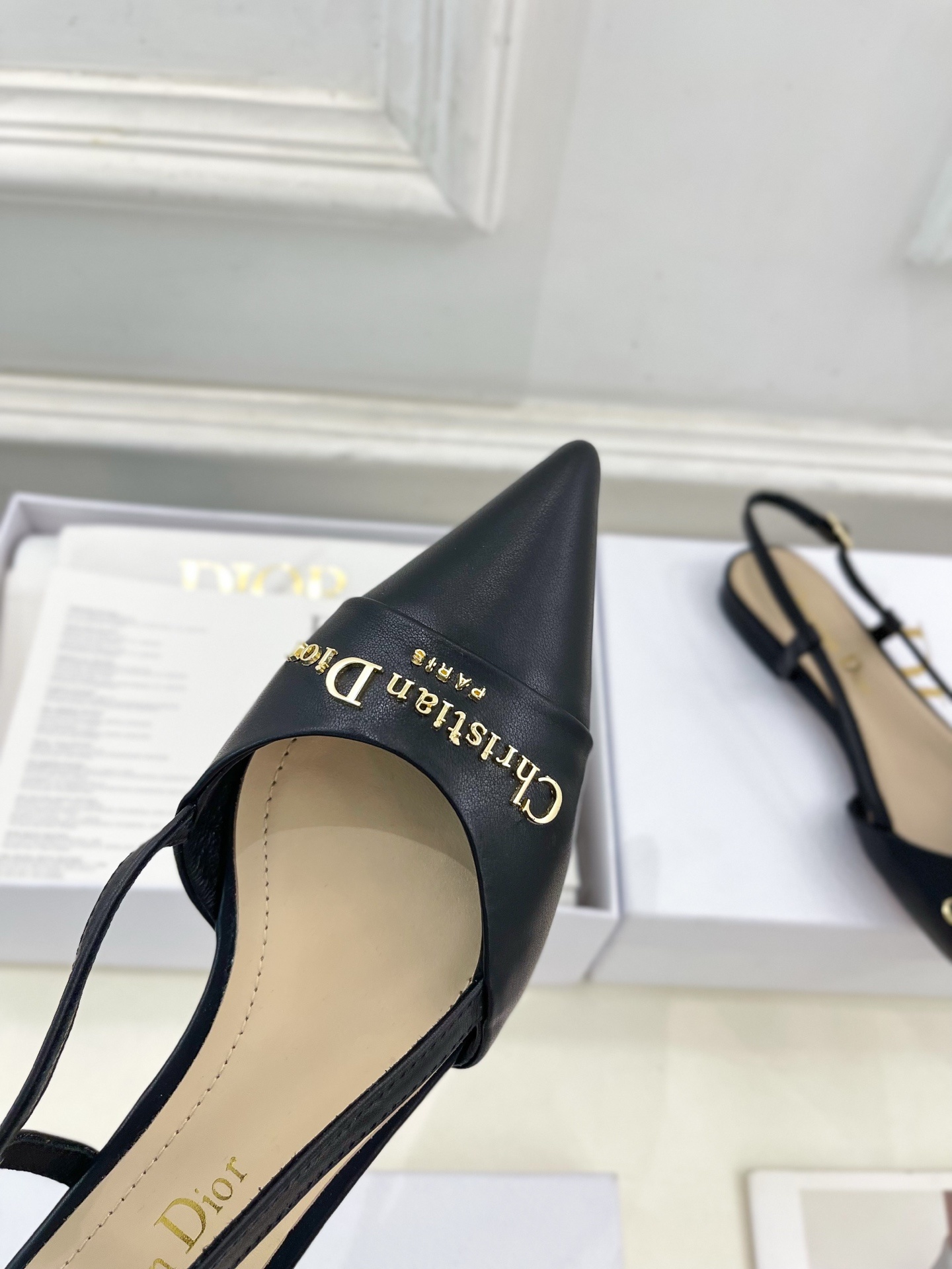 Dior | 迪奥 25𝐬𝐬
🧡💚2025春夏新品 顶级版本⚠️
专柜主打新款My Dior 尖