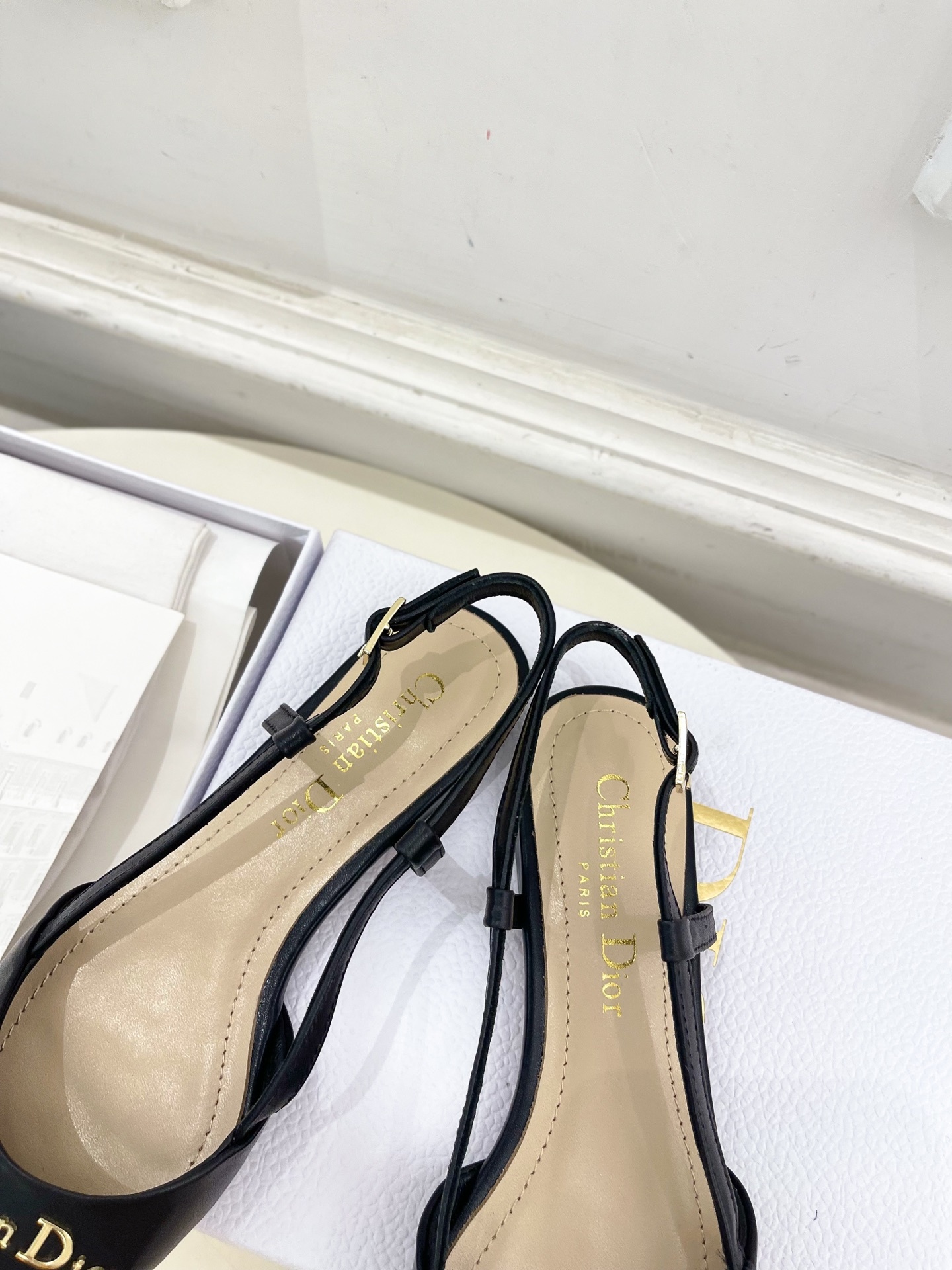 Dior | 迪奥 25𝐬𝐬
🧡💚2025春夏新品 顶级版本⚠️
专柜主打新款My Dior 尖