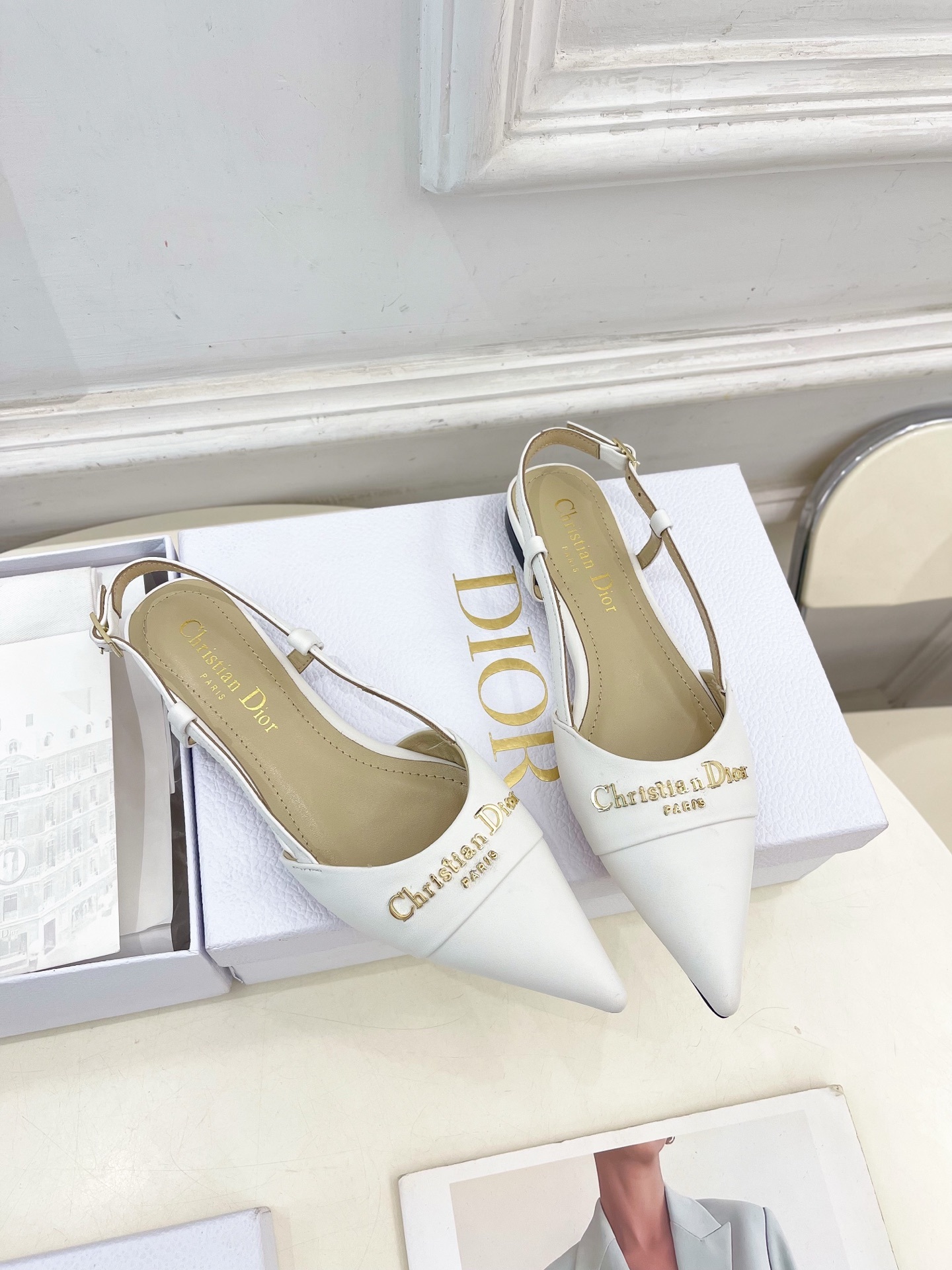 Dior | 迪奥 25𝐬𝐬
🧡💚2025春夏新品 顶级版本⚠️
专柜主打新款My Dior 尖
