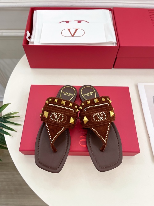 Valentino Garavani Roman Stud Brown Leather Thong Sandals with Gold V Detail