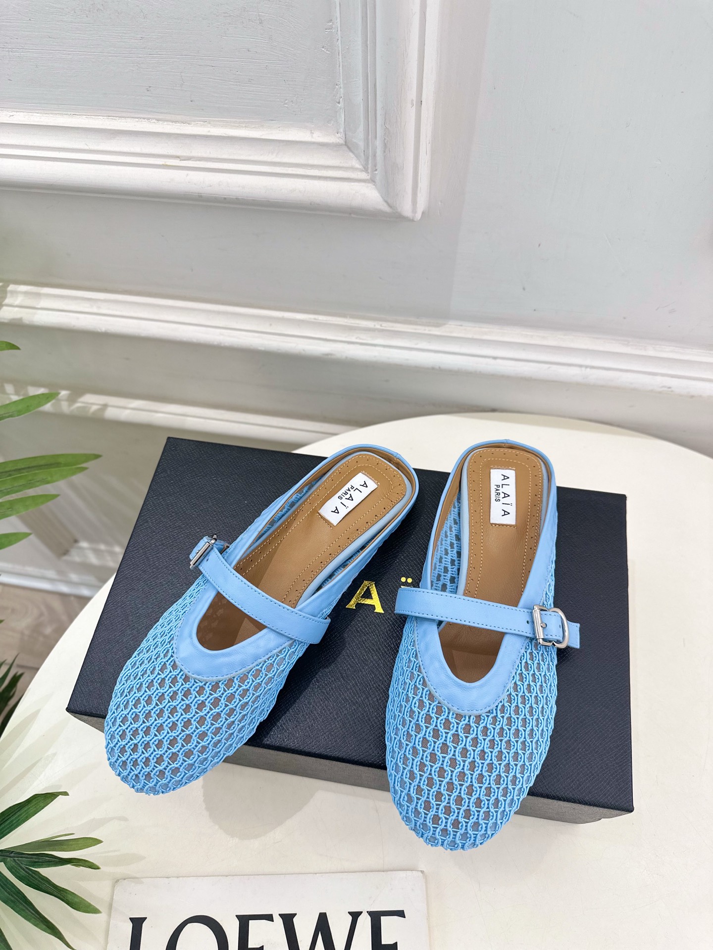 ALAÏA 阿莱亚25SS春夏新品 平底网面穆勒半拖鞋
—————————
Alaïa作为这两年最受欢迎