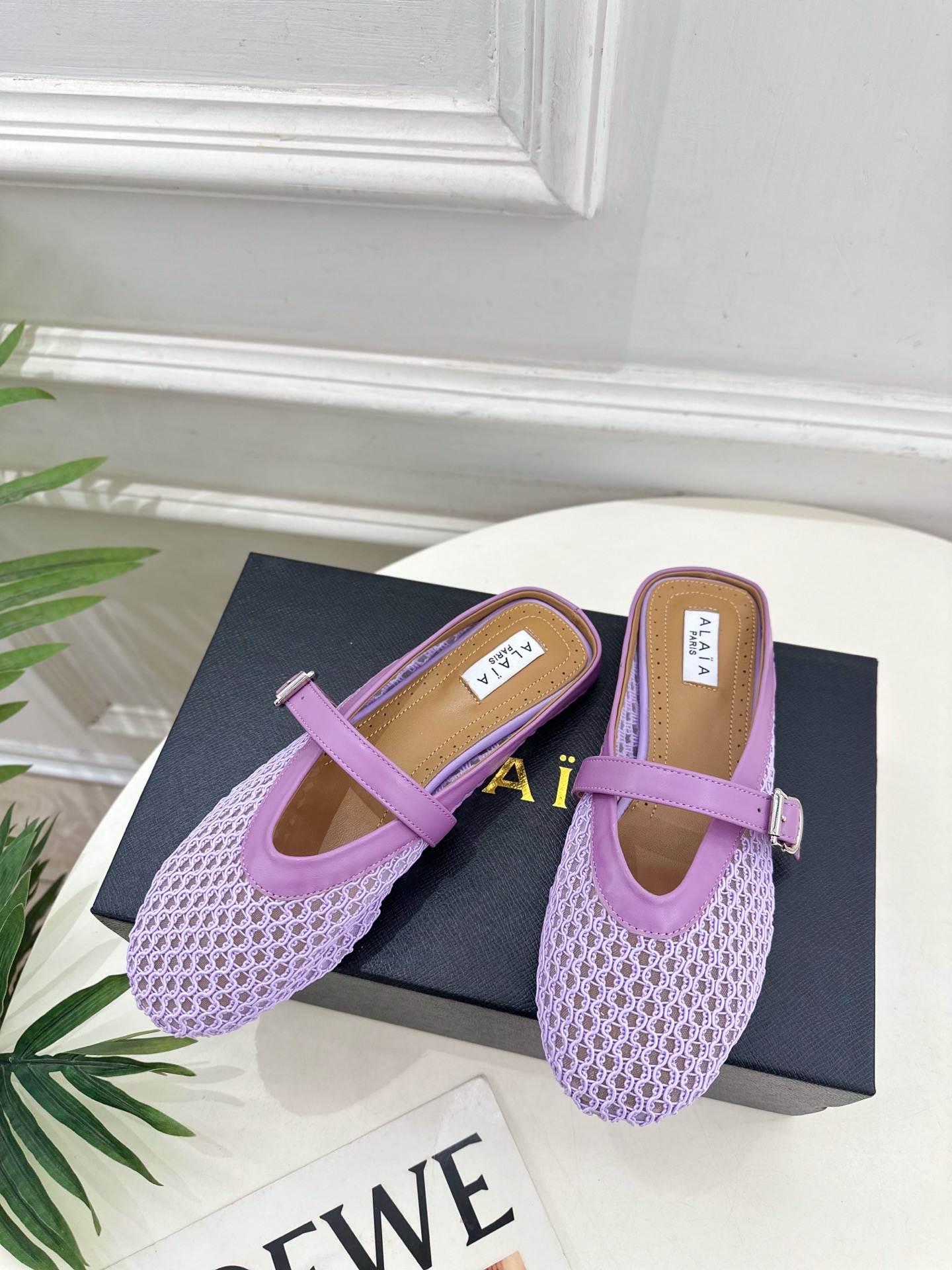 ALAÏA 阿莱亚25SS春夏新品 平底网面穆勒半拖鞋
—————————
Alaïa作为这两年最受欢迎