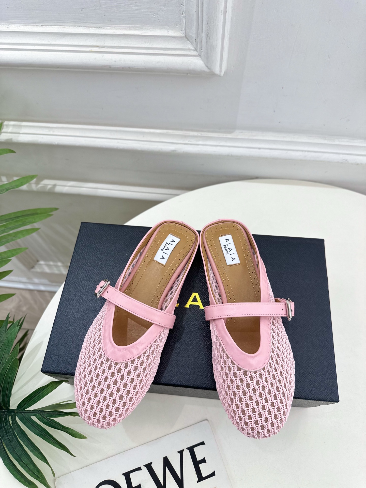 ALAÏA 阿莱亚25SS春夏新品 平底网面穆勒半拖鞋
—————————
Alaïa作为这两年最受欢迎