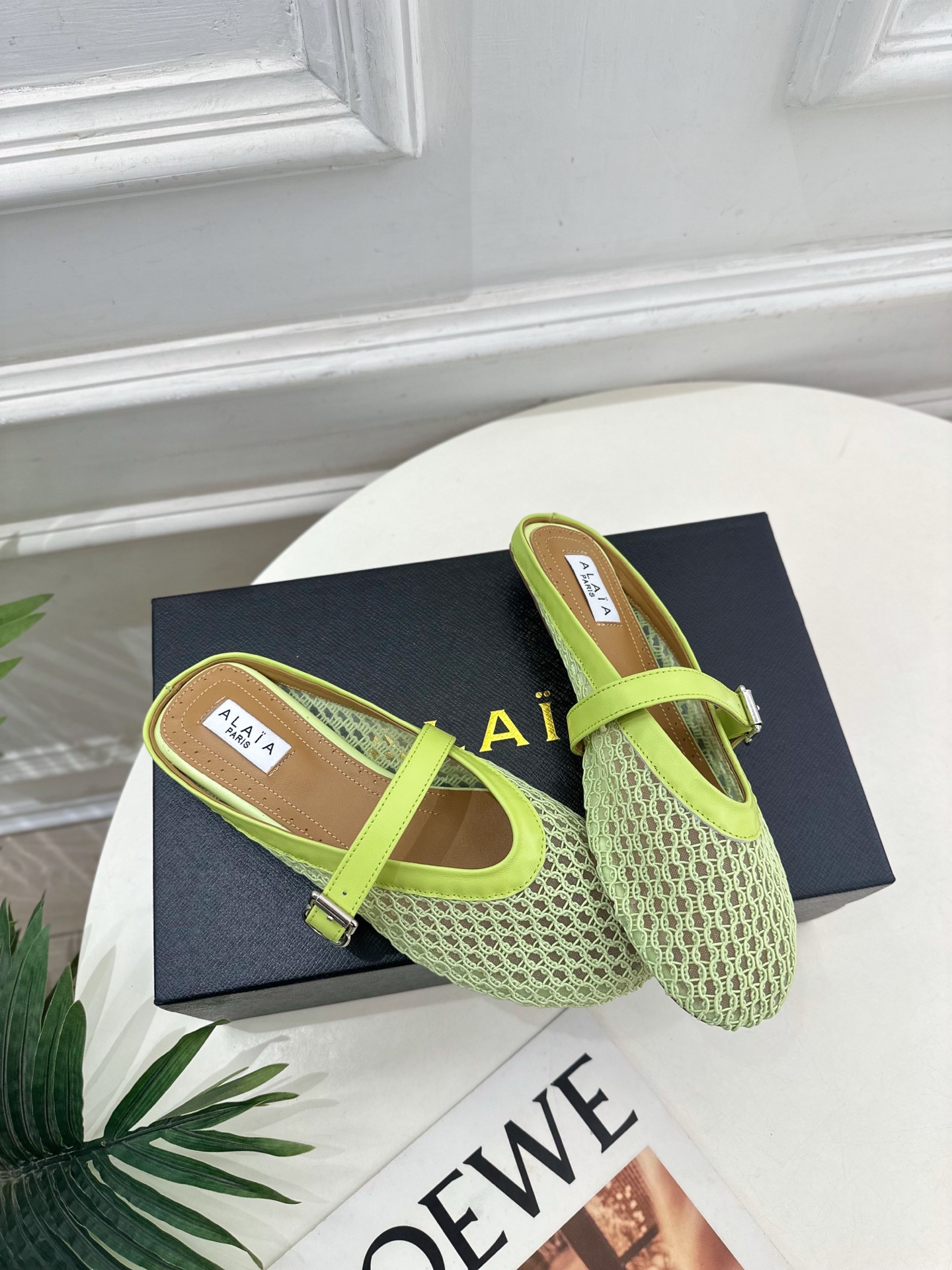ALAÏA 阿莱亚25SS春夏新品 平底网面穆勒半拖鞋
—————————
Alaïa作为这两年最受欢迎