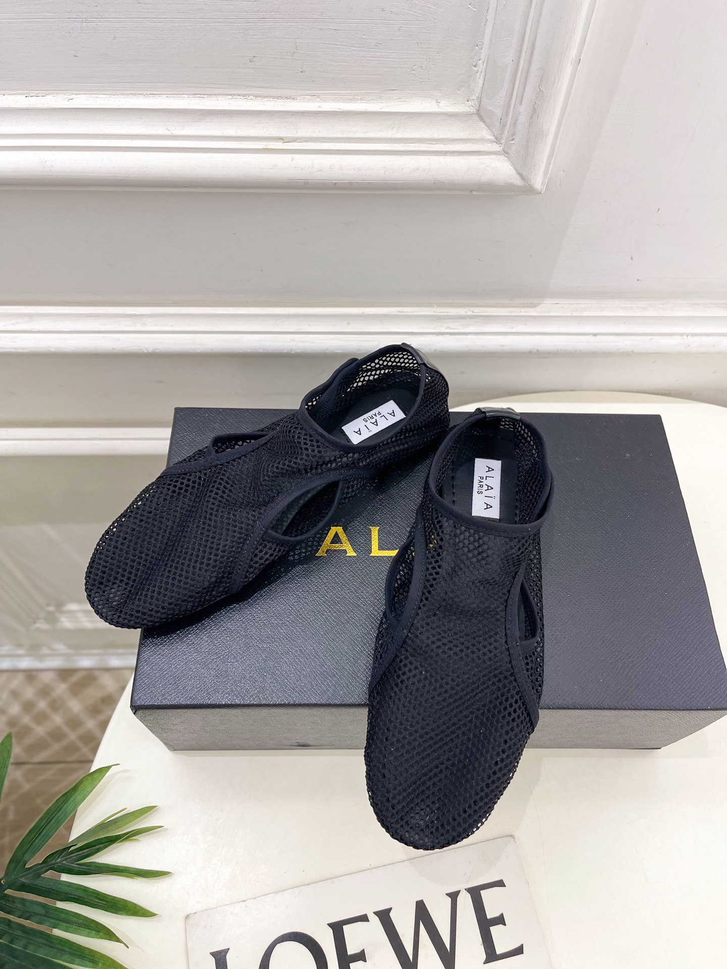 ALAÏA 阿莱亚25SS春夏新品 渔网芭蕾平底鞋
—————————
Alaïa作为这两年最受欢迎的鬼