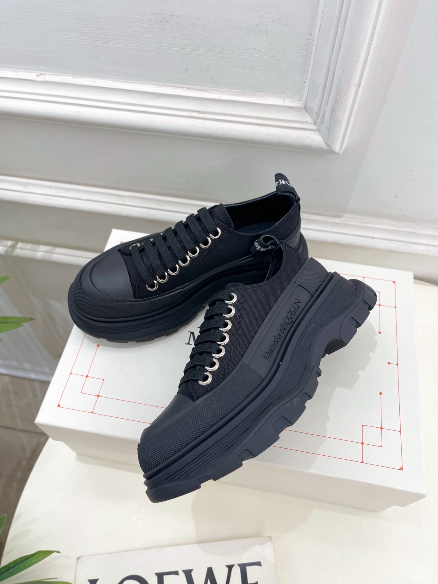 Alexander Mcqueen /麦昆 2025春夏新品 经典休闲厚底运动鞋 老爹鞋
———————