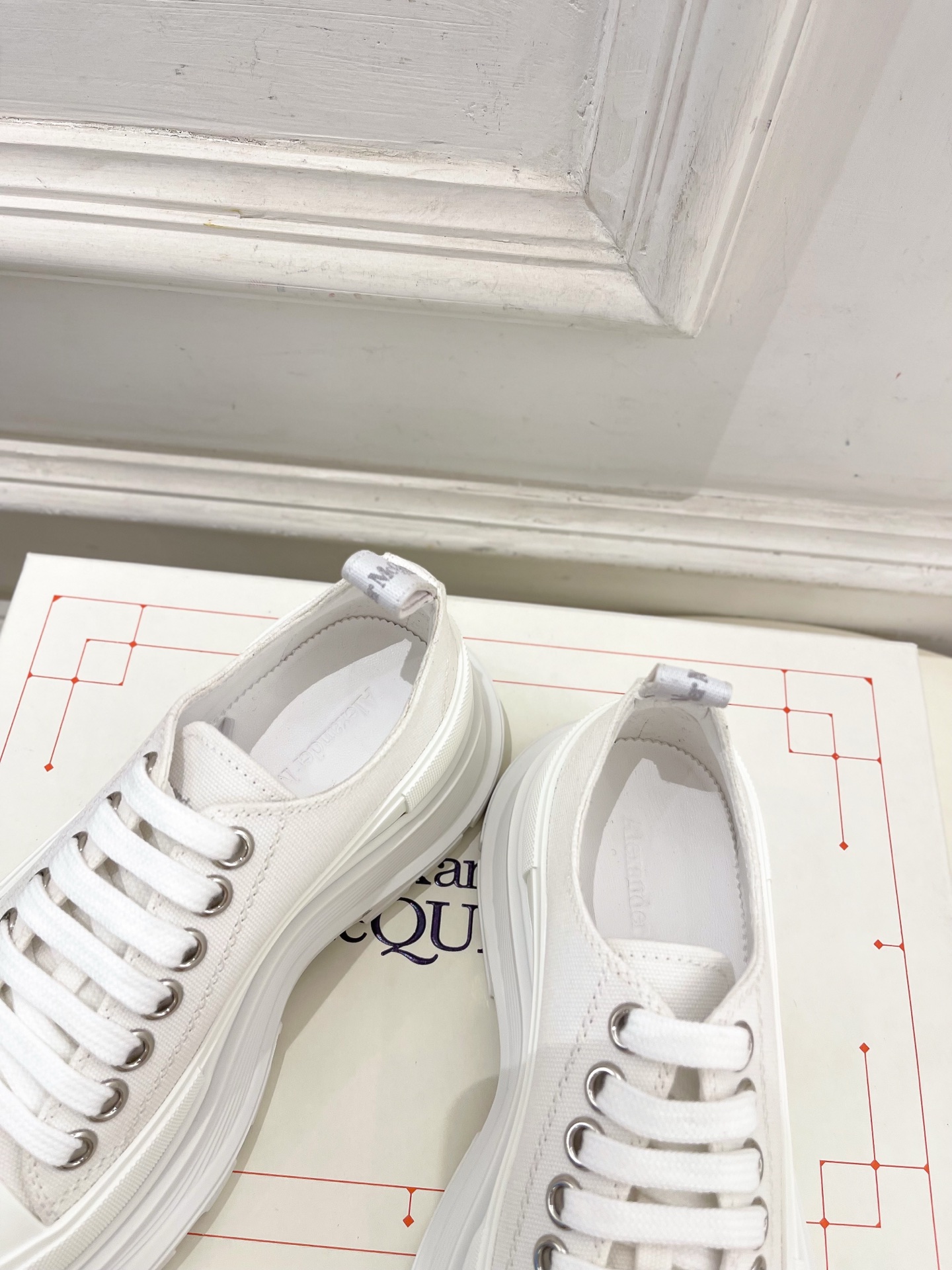 Alexander Mcqueen /麦昆 2025春夏新品 经典休闲厚底运动鞋 老爹鞋
———————