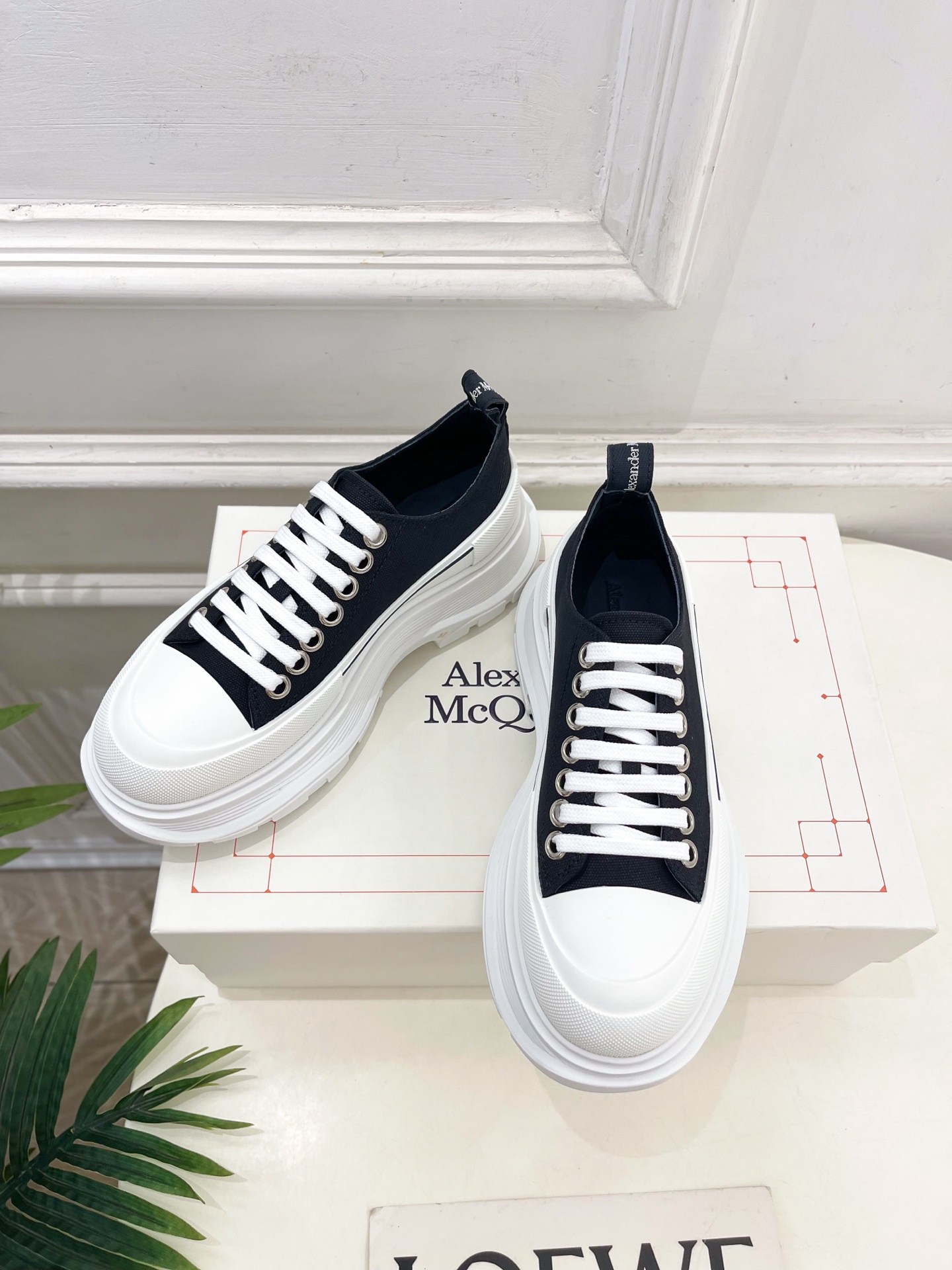 Alexander Mcqueen /麦昆 2025春夏新品 经典休闲厚底运动鞋 老爹鞋
———————