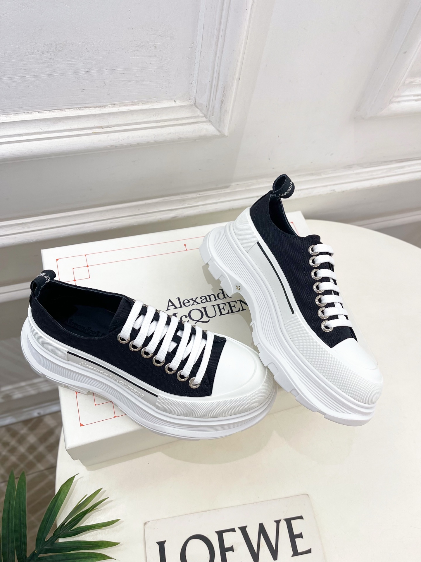 Alexander Mcqueen /麦昆 2025春夏新品 经典休闲厚底运动鞋 老爹鞋
———————