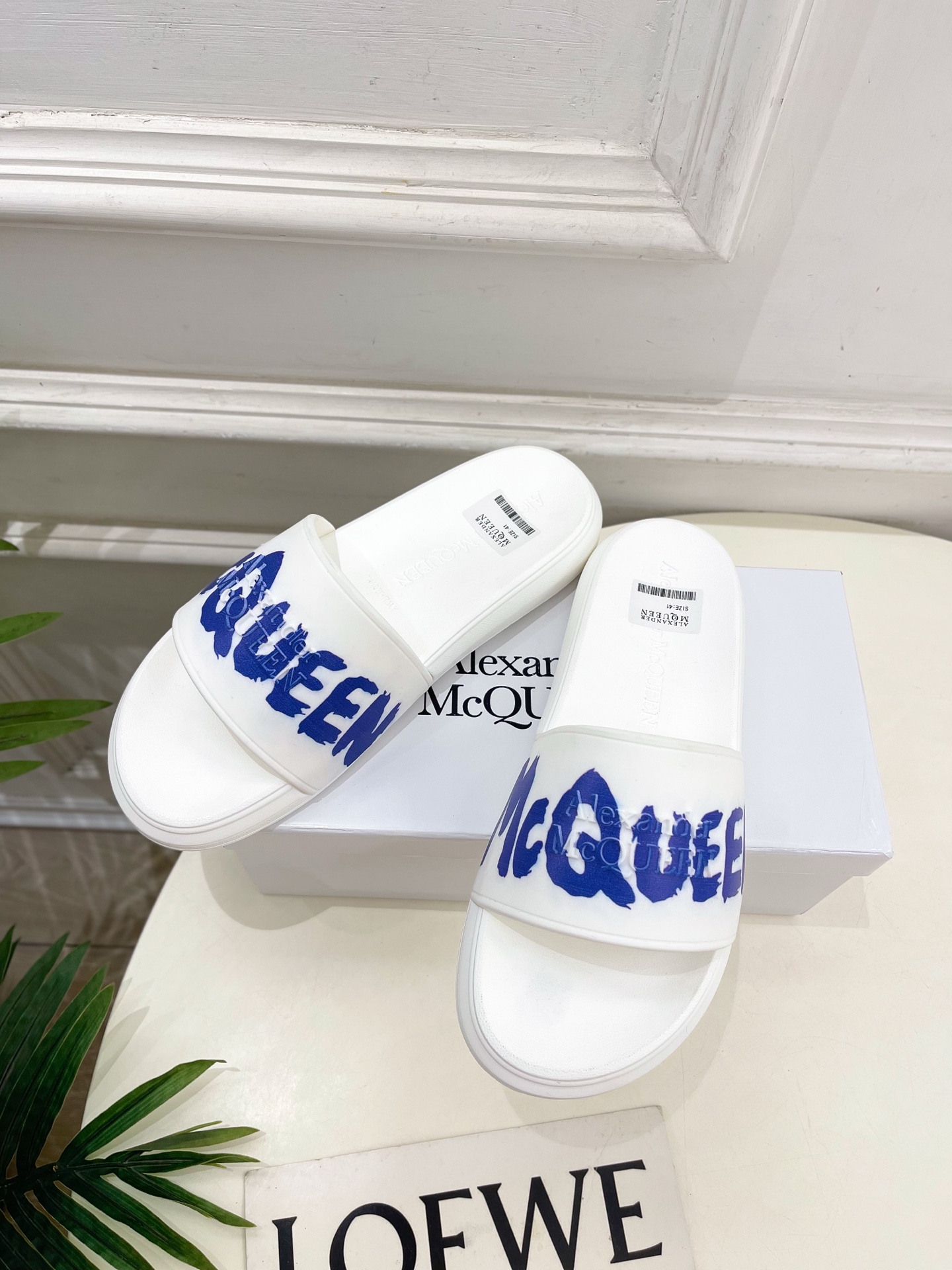 Alexander Mcqueen /麦昆 2025经典春夏懒人拖鞋
————————————
在欧美街