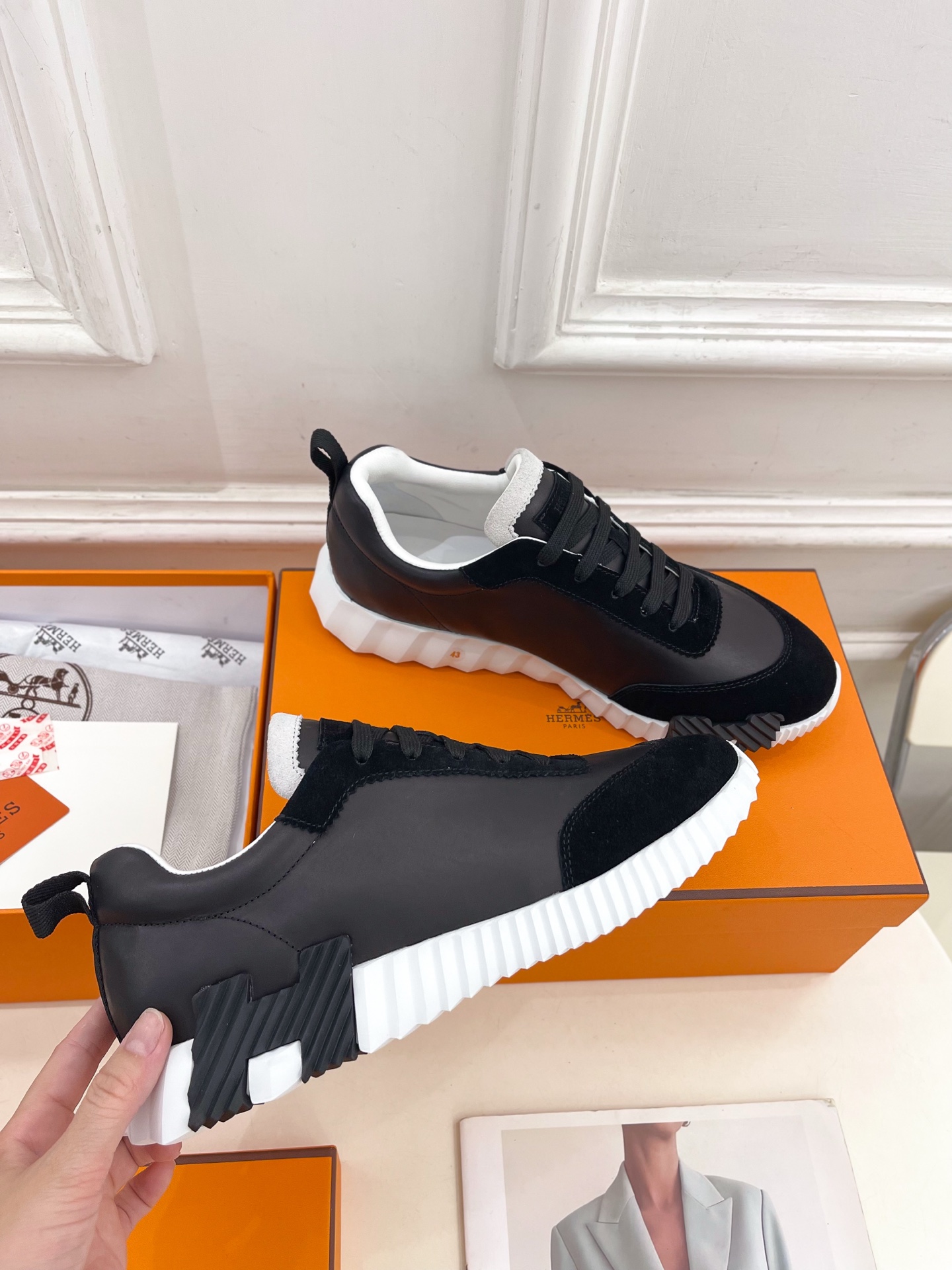 🐎𝐇𝐄𝐑𝐌𝐄* 爱玛仕 25𝐬𝐬 

🌈2025春夏新品 专柜新款  经典情侣款运动鞋系列〰

◽鞋面：