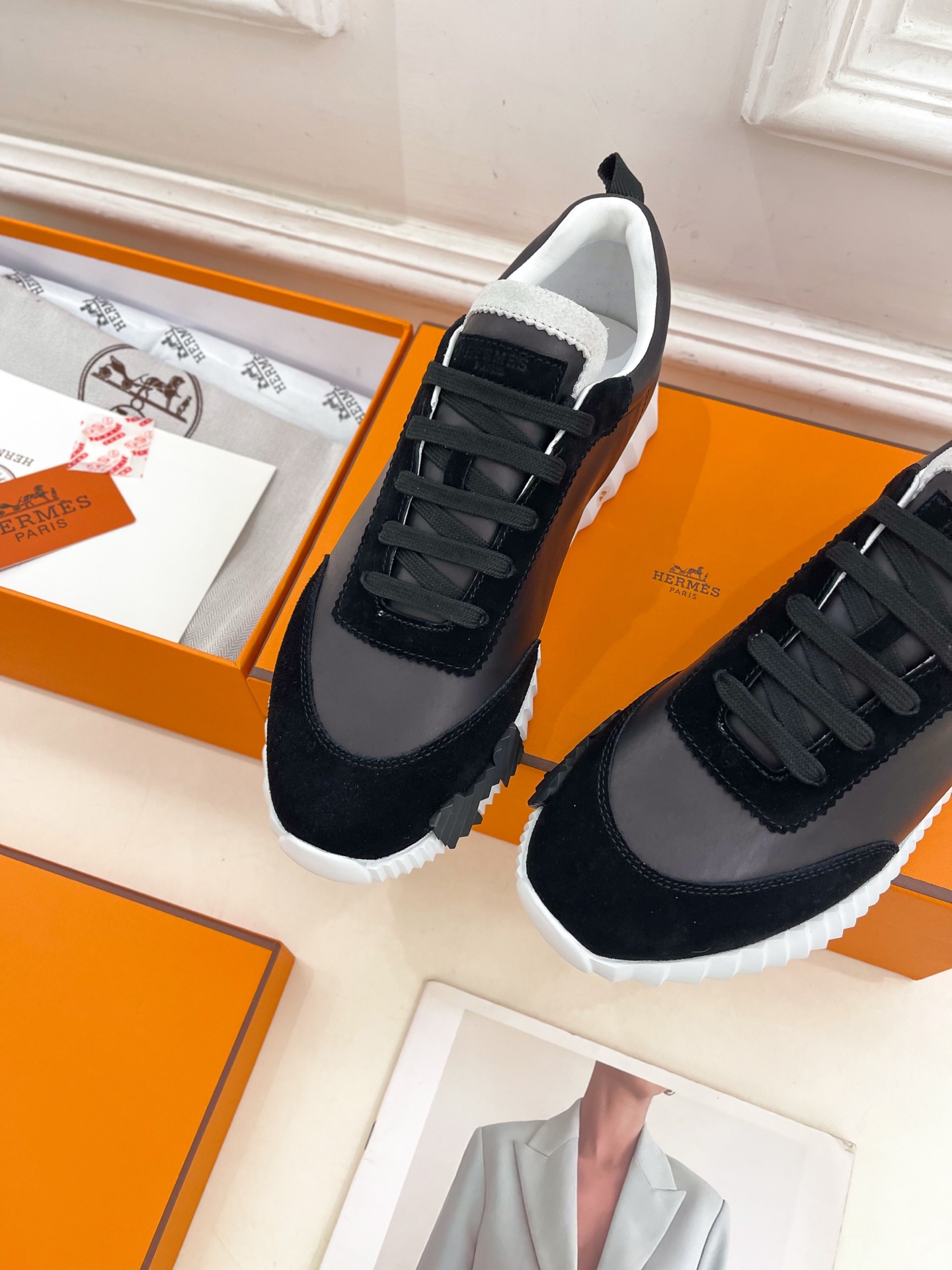 🐎𝐇𝐄𝐑𝐌𝐄* 爱玛仕 25𝐬𝐬 

🌈2025春夏新品 专柜新款  经典情侣款运动鞋系列〰

◽鞋面：