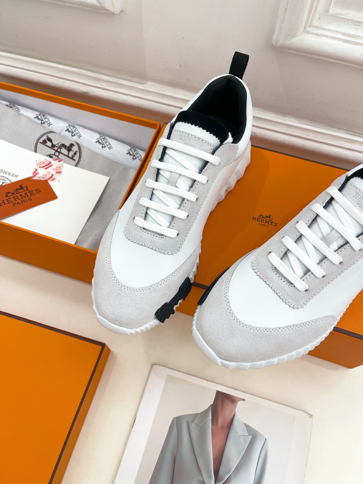 🐎𝐇𝐄𝐑𝐌𝐄* 爱玛仕 25𝐬𝐬 

🌈2025春夏新品 专柜新款  经典情侣款运动鞋系列〰

◽鞋面：