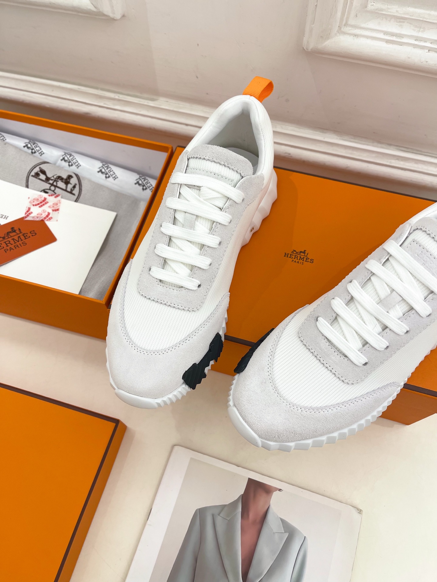 🐎𝐇𝐄𝐑𝐌𝐄* 爱玛仕 25𝐬𝐬 

🌈2025春夏新品 专柜新款  经典情侣款运动鞋系列〰

◽鞋面：