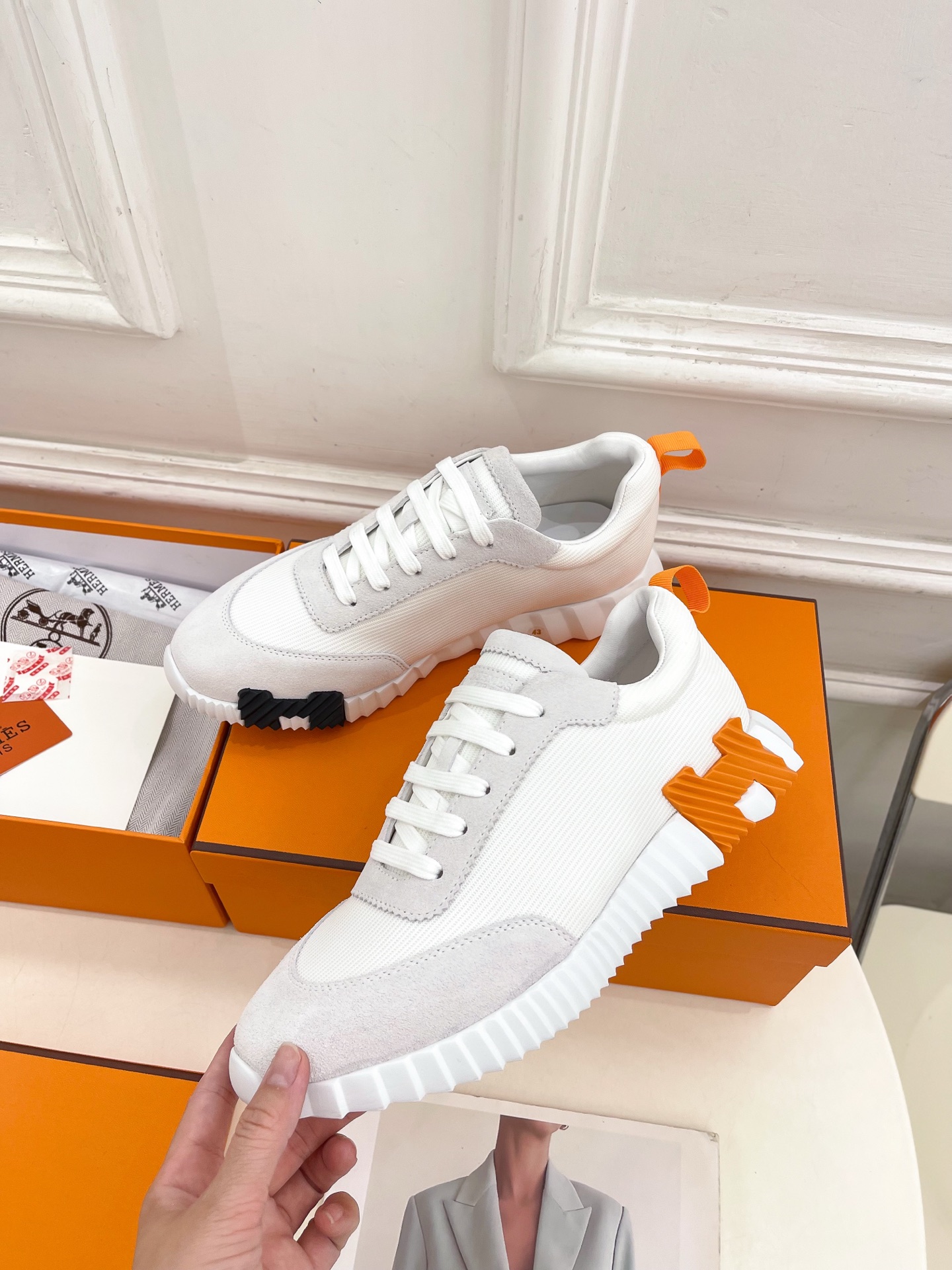 🐎𝐇𝐄𝐑𝐌𝐄* 爱玛仕 25𝐬𝐬 

🌈2025春夏新品 专柜新款  经典情侣款运动鞋系列〰

◽鞋面：