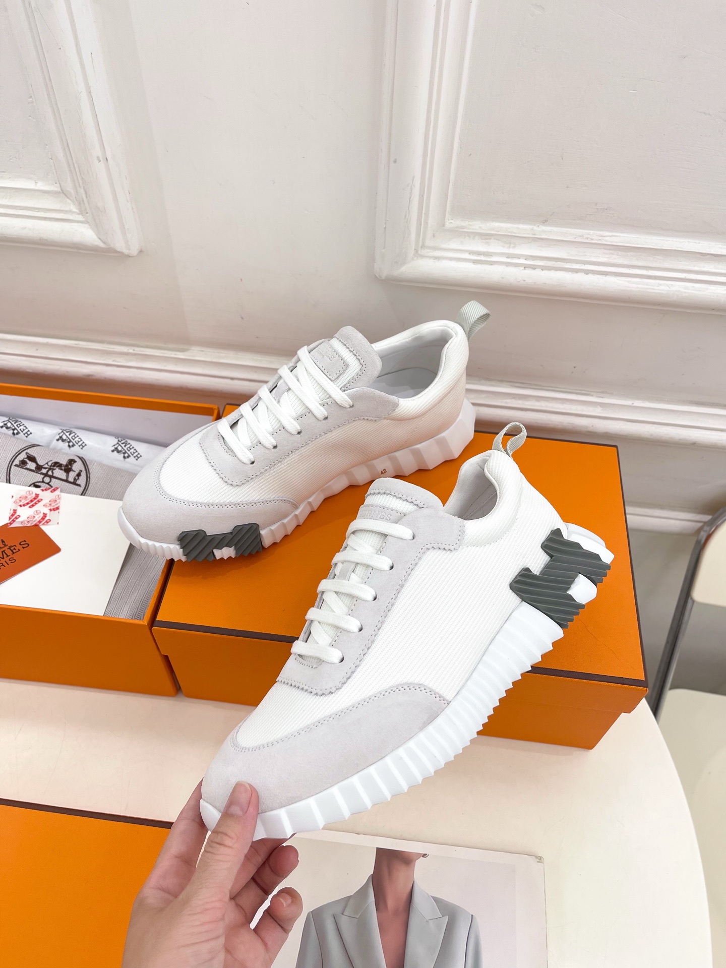 🐎𝐇𝐄𝐑𝐌𝐄* 爱玛仕 25𝐬𝐬 

🌈2025春夏新品 专柜新款  经典情侣款运动鞋系列〰

◽鞋面：