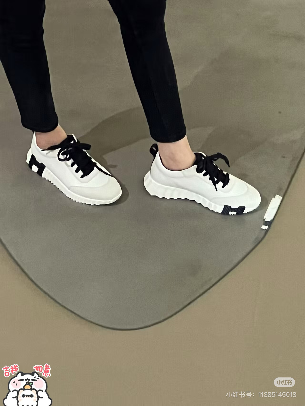 NO:403684,Footwear matching demonstration, casual shoes/sports shoes, sneakers19860909上脚搭配示范,休闲鞋/运动鞋,sneakers,Women's Shoes