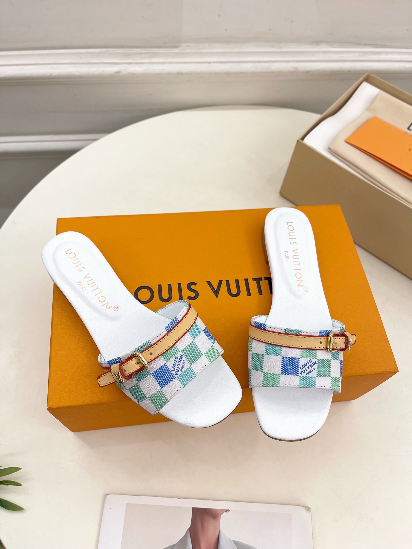 LV  | 路易威登    25𝐬𝐬 

🧡💚2025早春新款 顶级版本‼️原版一致
专柜主打最新款 经