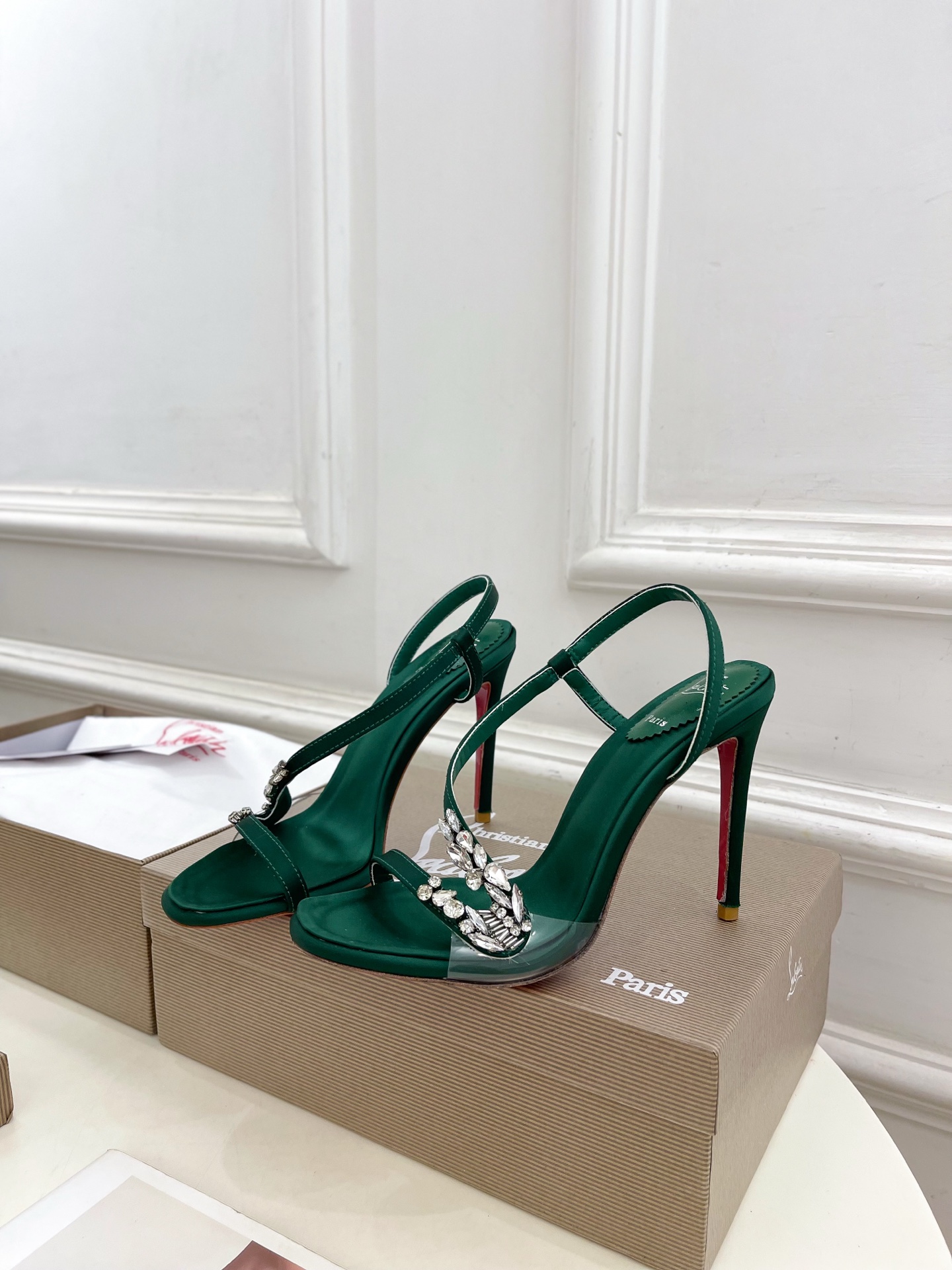 
Christian Louboutin路铂廷CL 红底鞋 25ss最新JUST JEWEL真丝水晶钻高