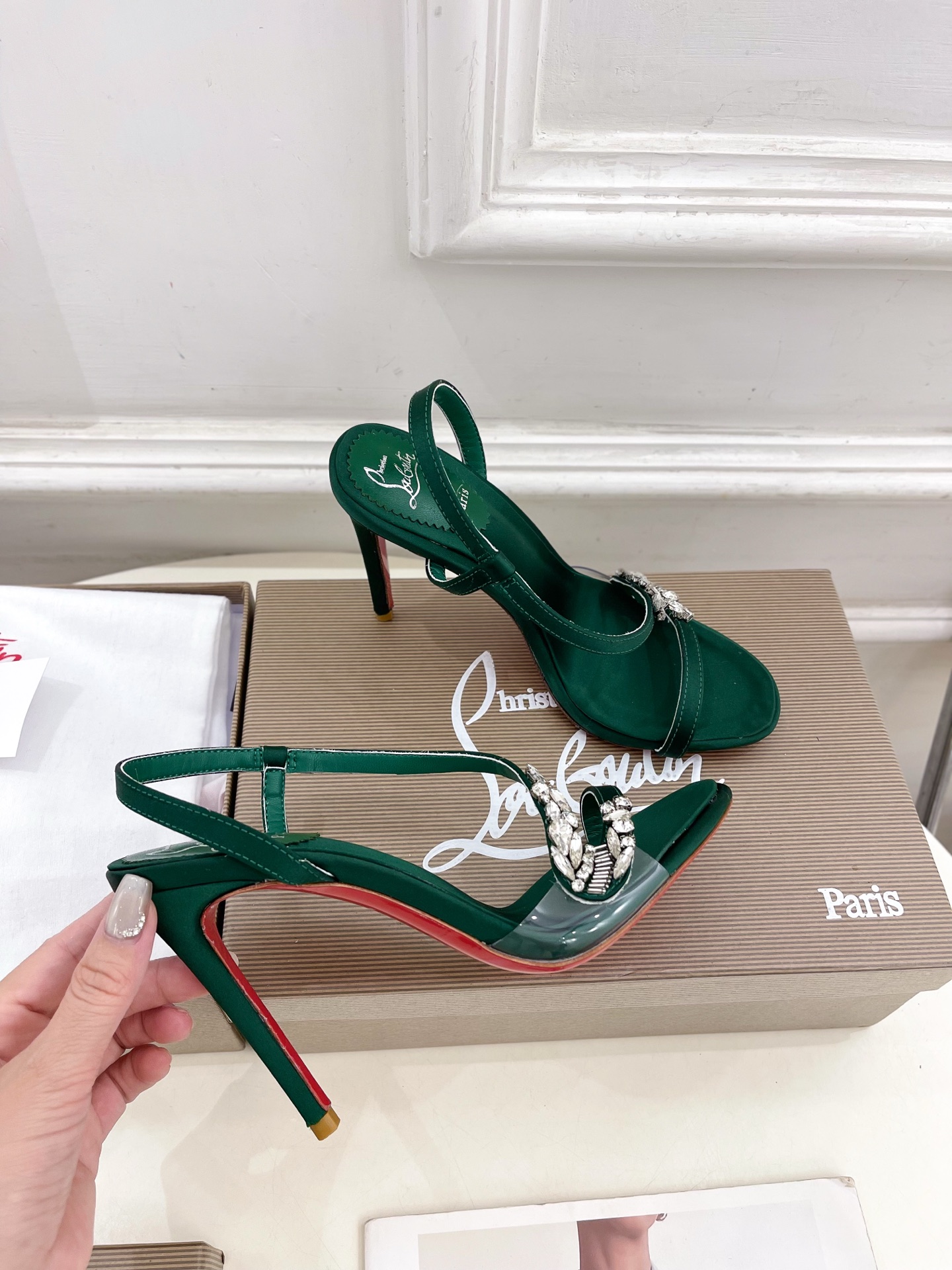 
Christian Louboutin路铂廷CL 红底鞋 25ss最新JUST JEWEL真丝水晶钻高