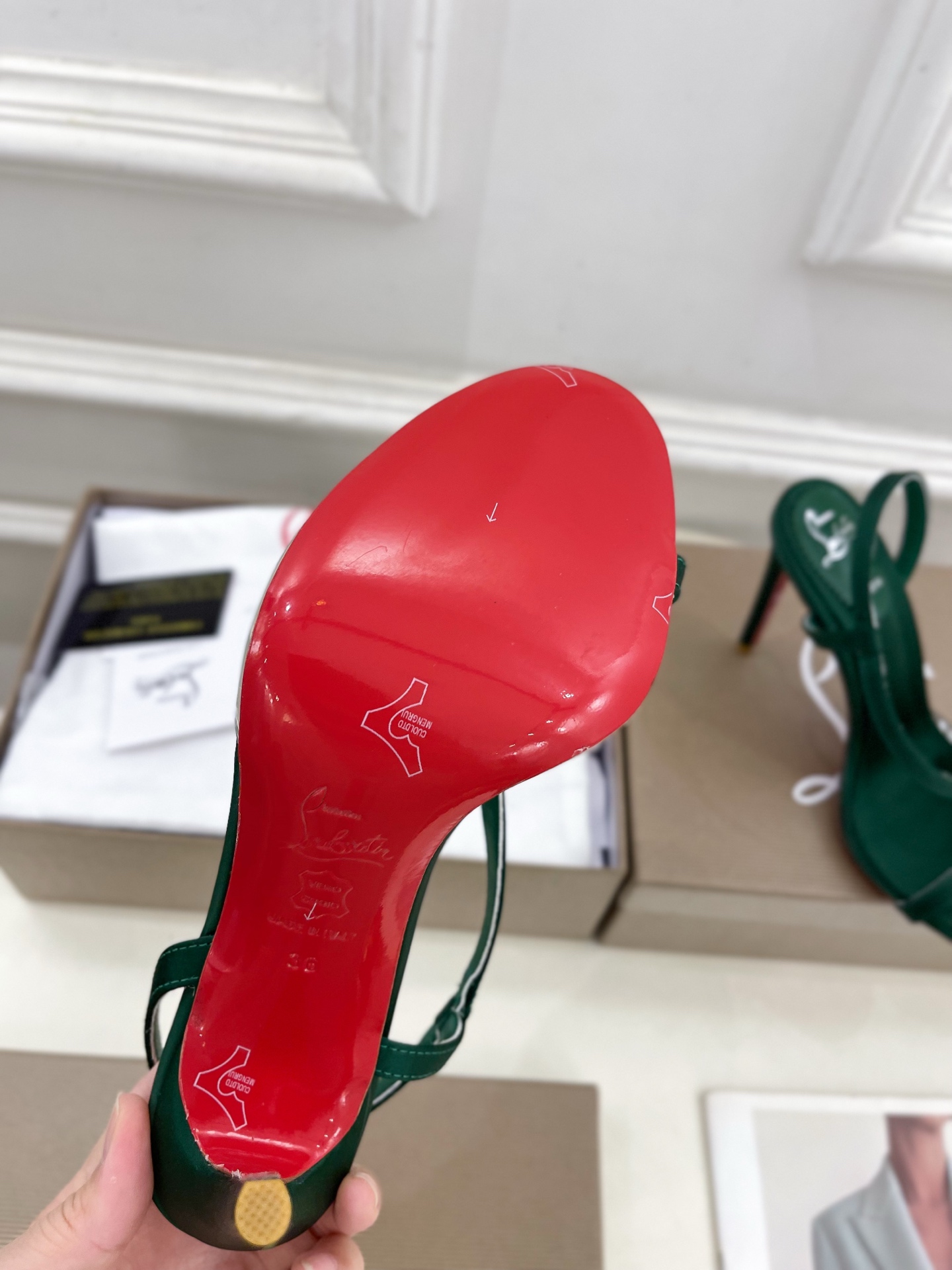 
Christian Louboutin路铂廷CL 红底鞋 25ss最新JUST JEWEL真丝水晶钻高