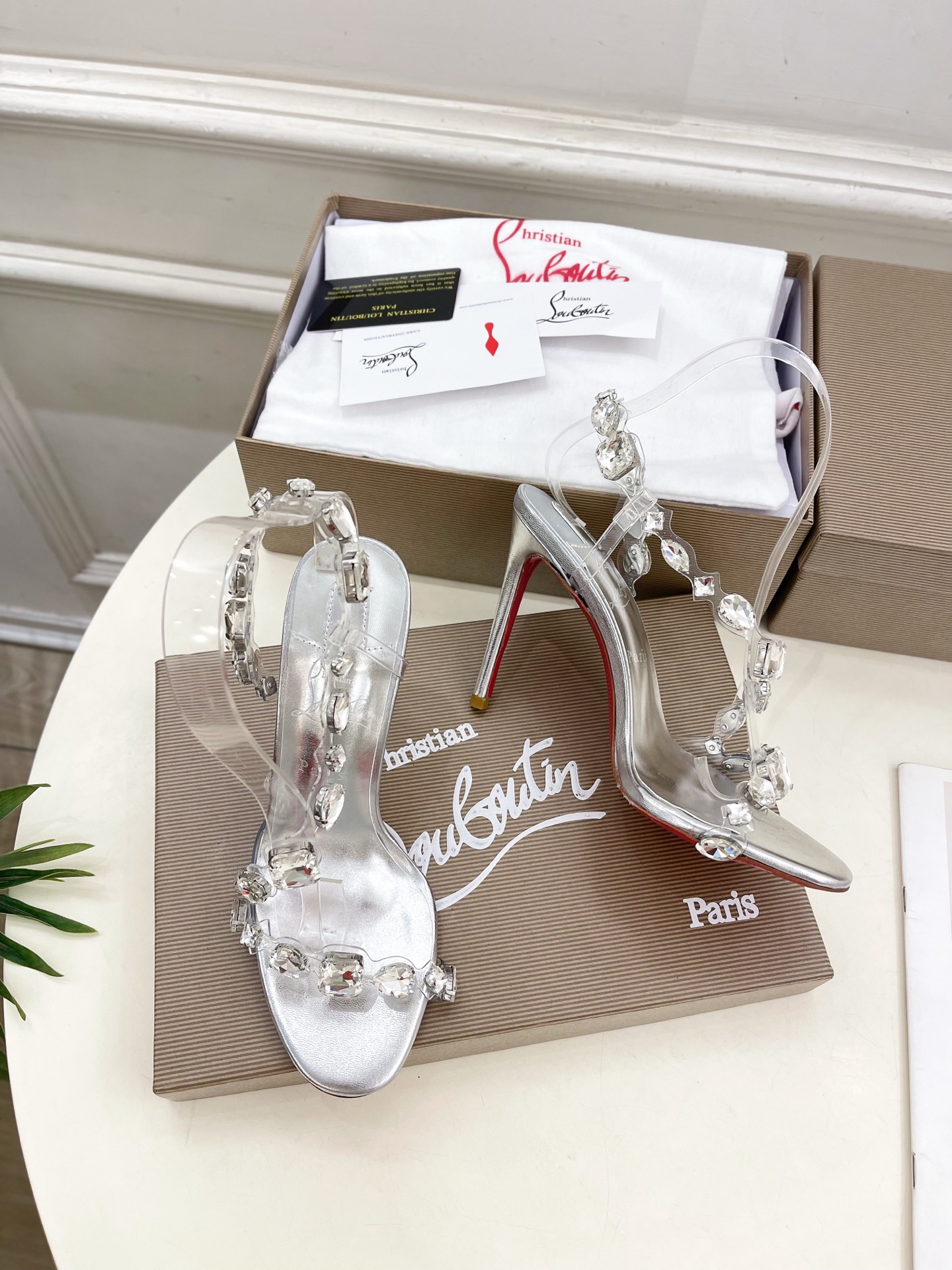 Christian Louboutin路铂廷CL 红底鞋 25ss最新JUST JEWEL透明带水晶钻高