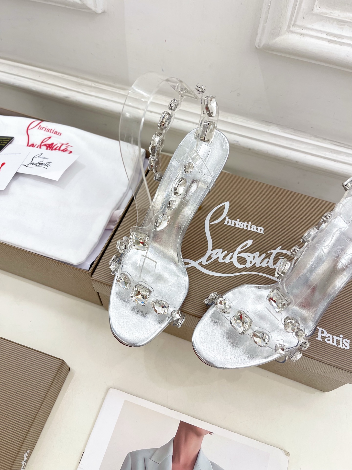 Christian Louboutin路铂廷CL 红底鞋 25ss最新JUST JEWEL透明带水晶钻高
