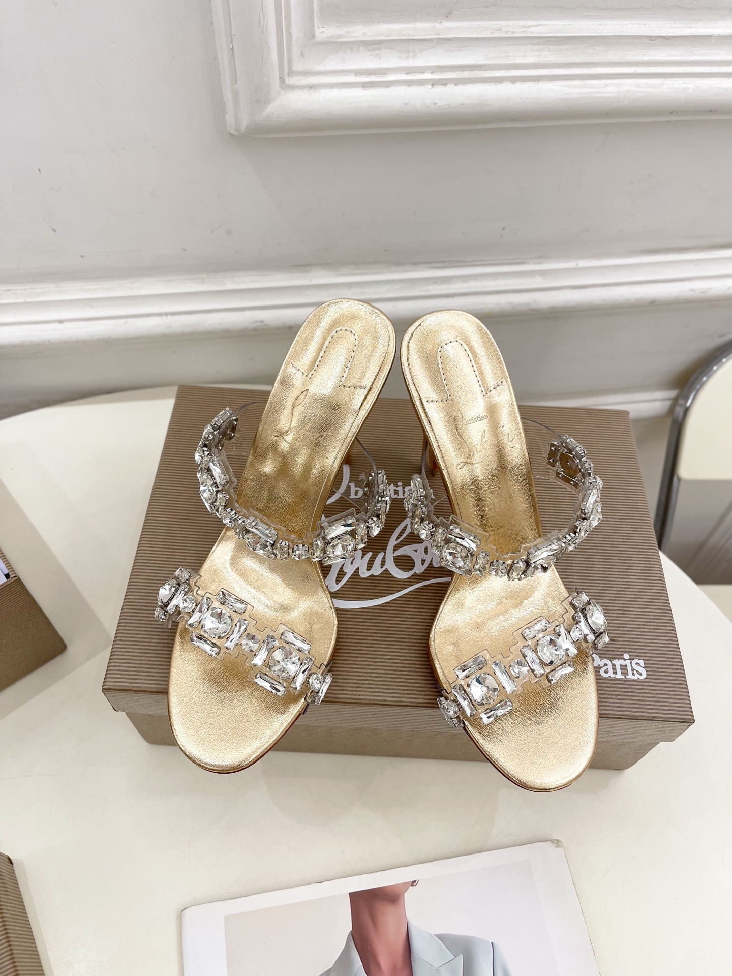 Christian Louboutin路铂廷CL 红底鞋 25ss最新JUST JEWEL透明带水晶钻高