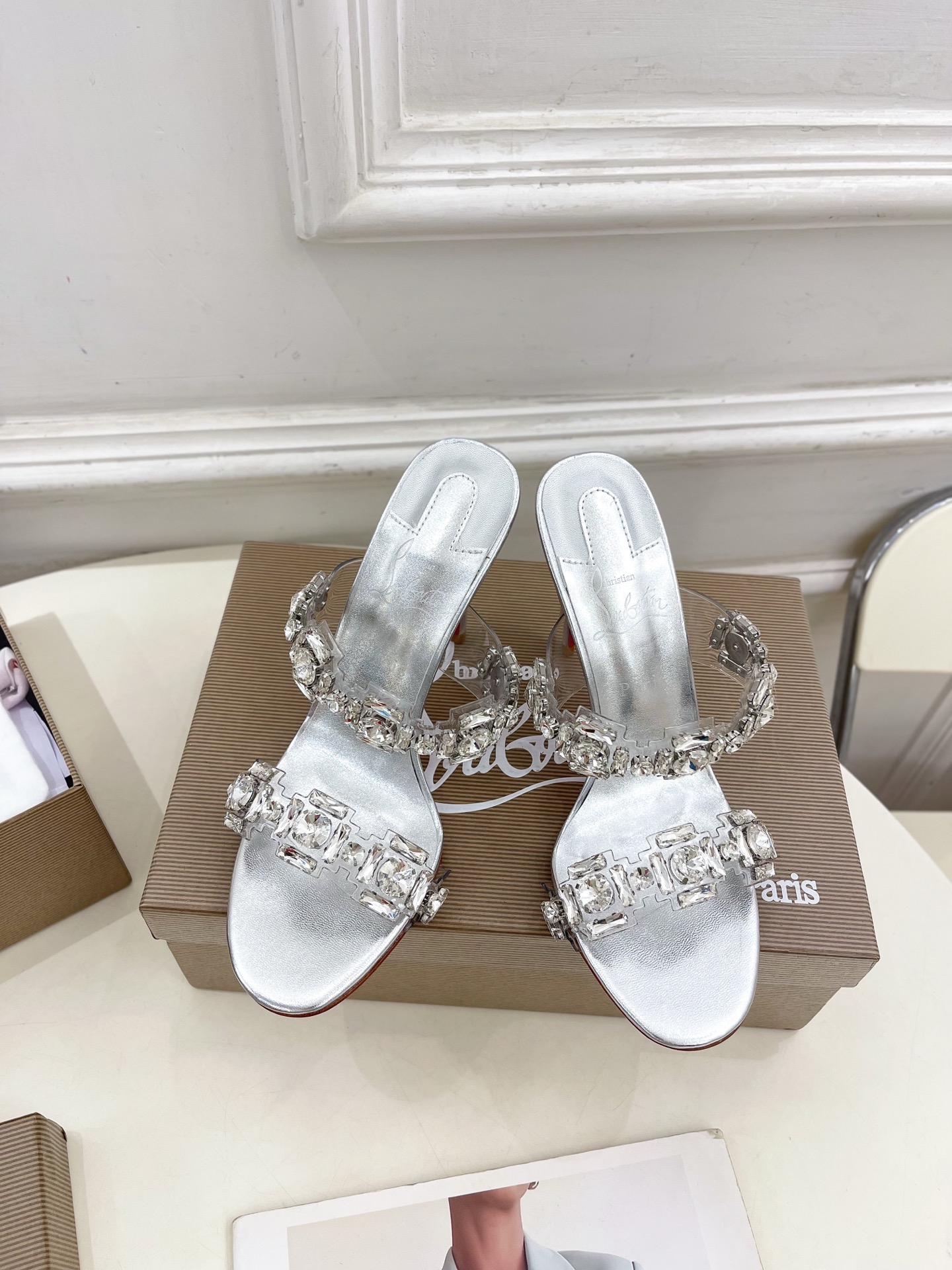 Christian Louboutin路铂廷CL 红底鞋 25ss最新JUST JEWEL透明带水晶钻高