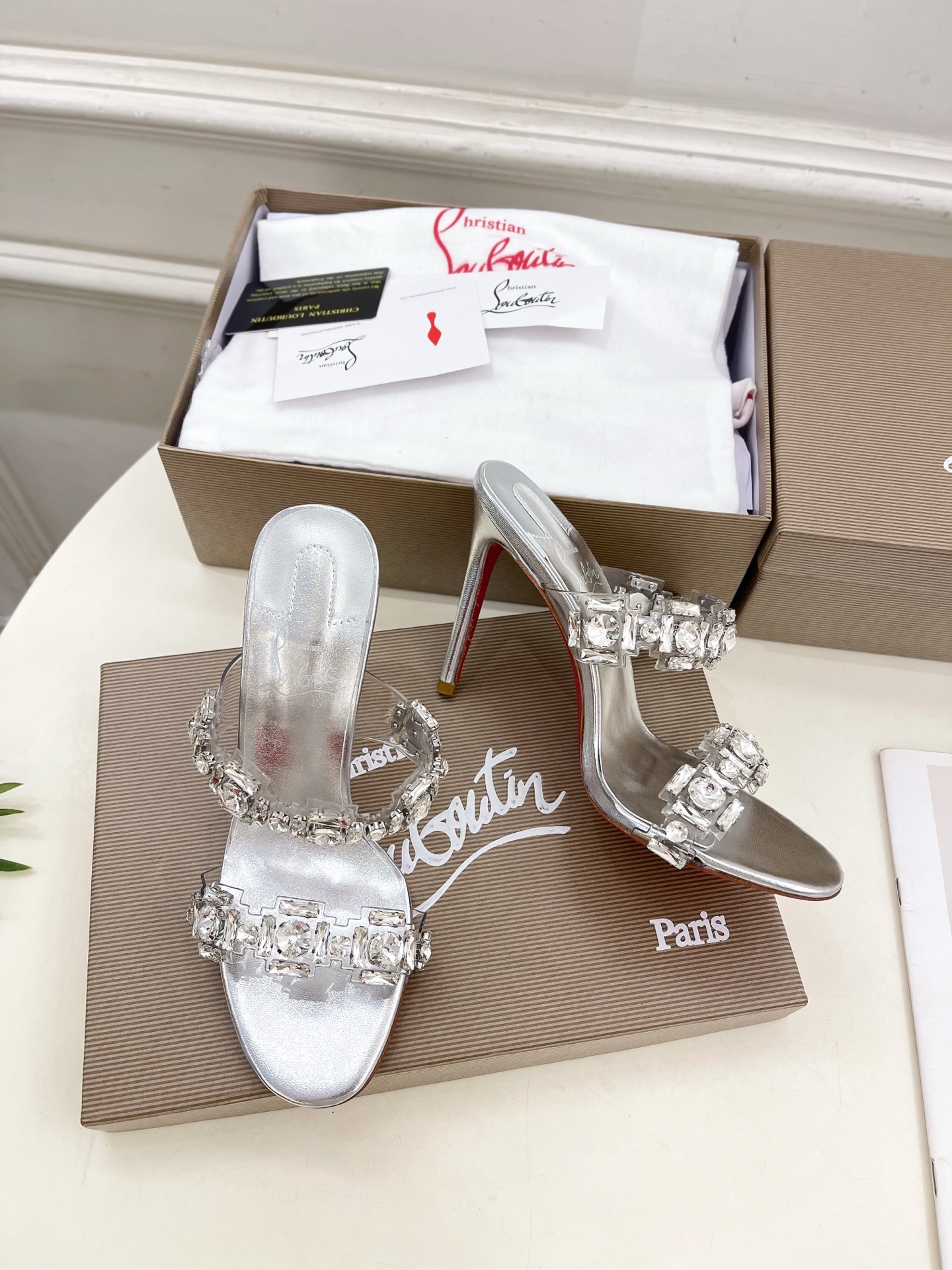Christian Louboutin路铂廷CL 红底鞋 25ss最新JUST JEWEL透明带水晶钻高