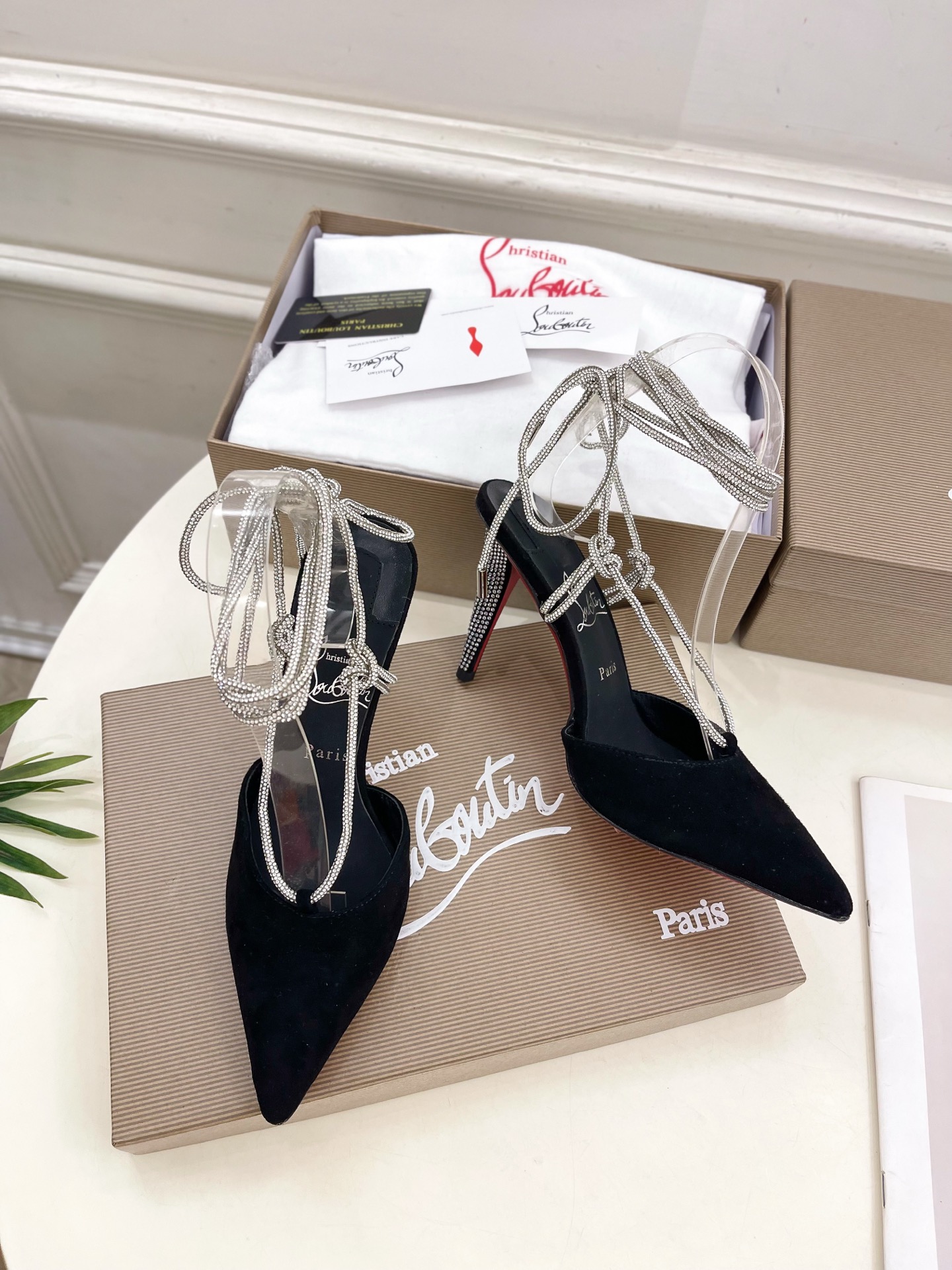 
Christian Louboutin路铂廷CL 红底鞋 25ss最新JUST JEWEL水晶钻高跟凉