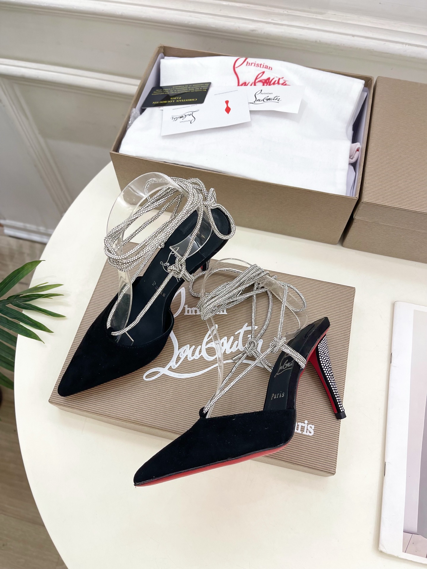 
Christian Louboutin路铂廷CL 红底鞋 25ss最新JUST JEWEL水晶钻高跟凉