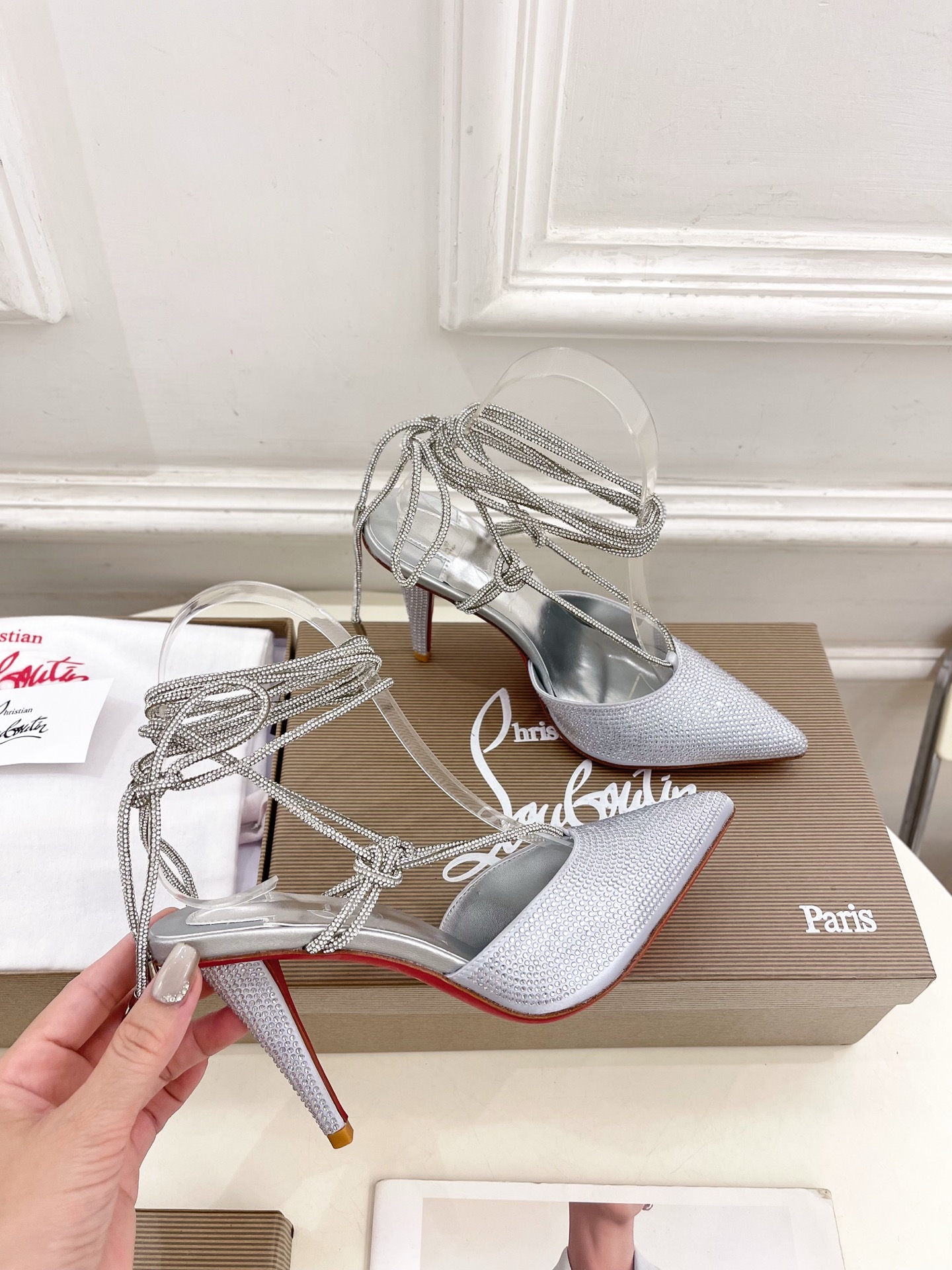 
Christian Louboutin路铂廷CL 红底鞋 25ss最新JUST JEWEL水晶钻高跟凉