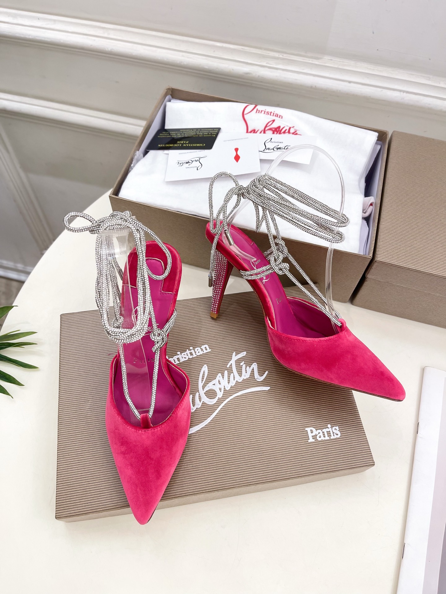 
Christian Louboutin路铂廷CL 红底鞋 25ss最新JUST JEWEL水晶钻高跟凉