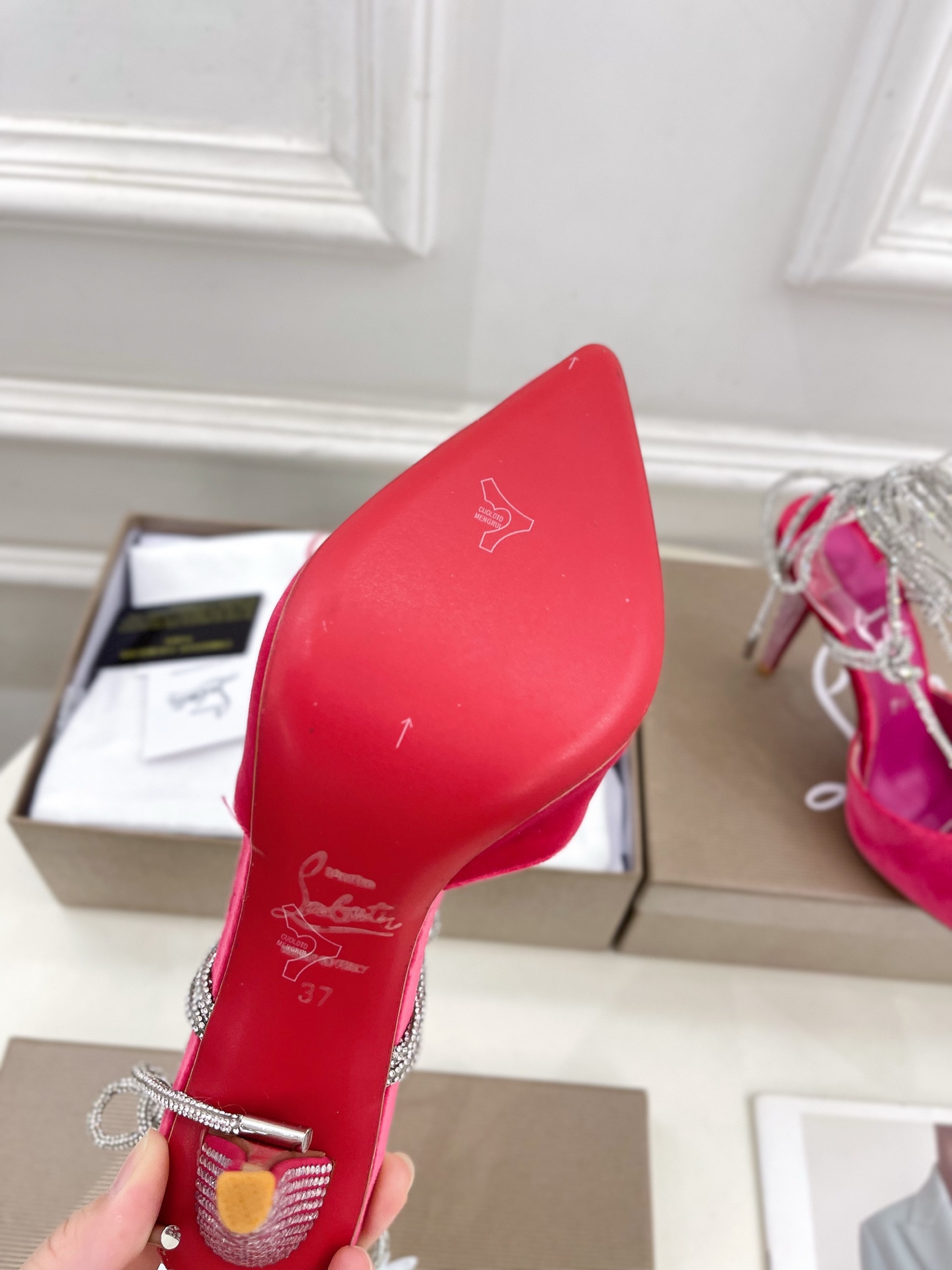 
Christian Louboutin路铂廷CL 红底鞋 25ss最新JUST JEWEL水晶钻高跟凉